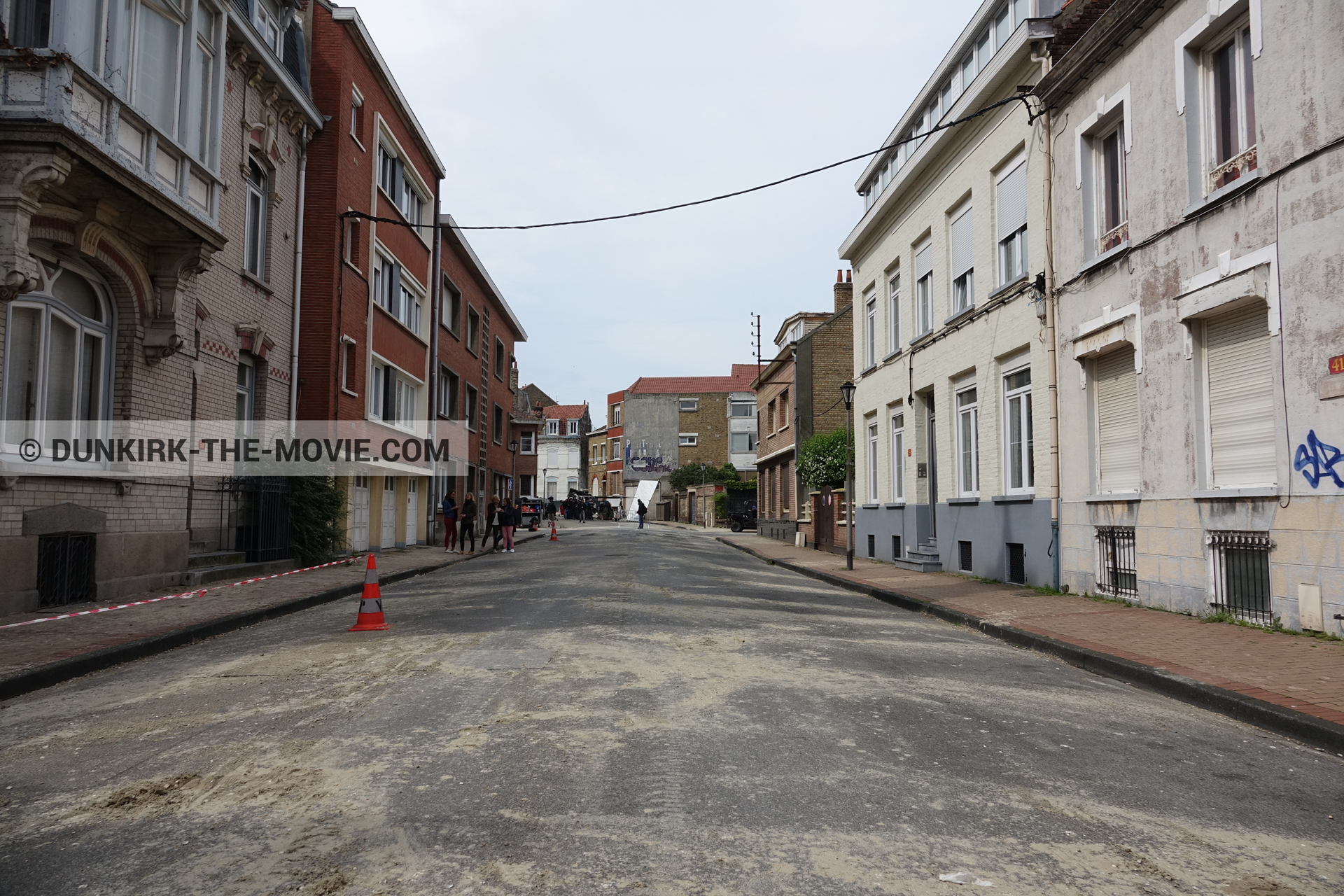 Photo avec Rue Belle Rade,  des dessous du Film Dunkerque de Nolan