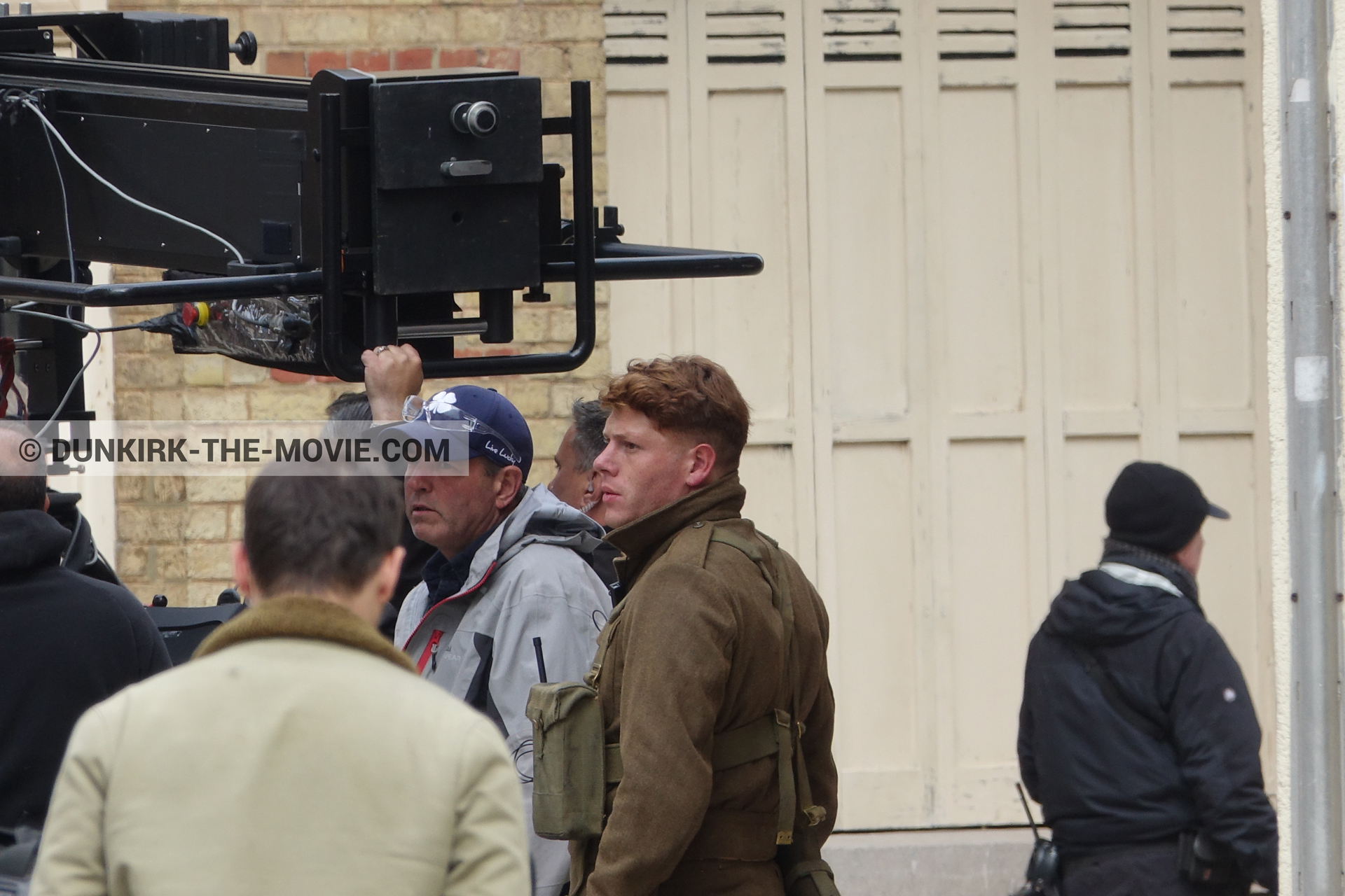 Fotos con extras, calle Belle Rade, equipo técnica,  durante el rodaje de la película Dunkerque de Nolan