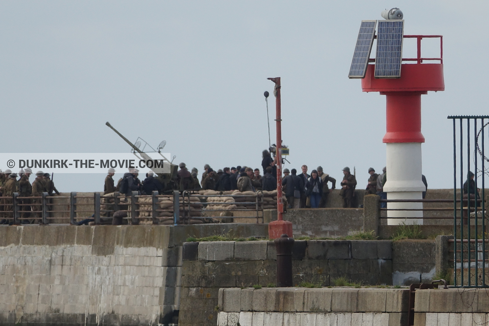Fotos con extras, muelle del ESTE,  durante el rodaje de la película Dunkerque de Nolan