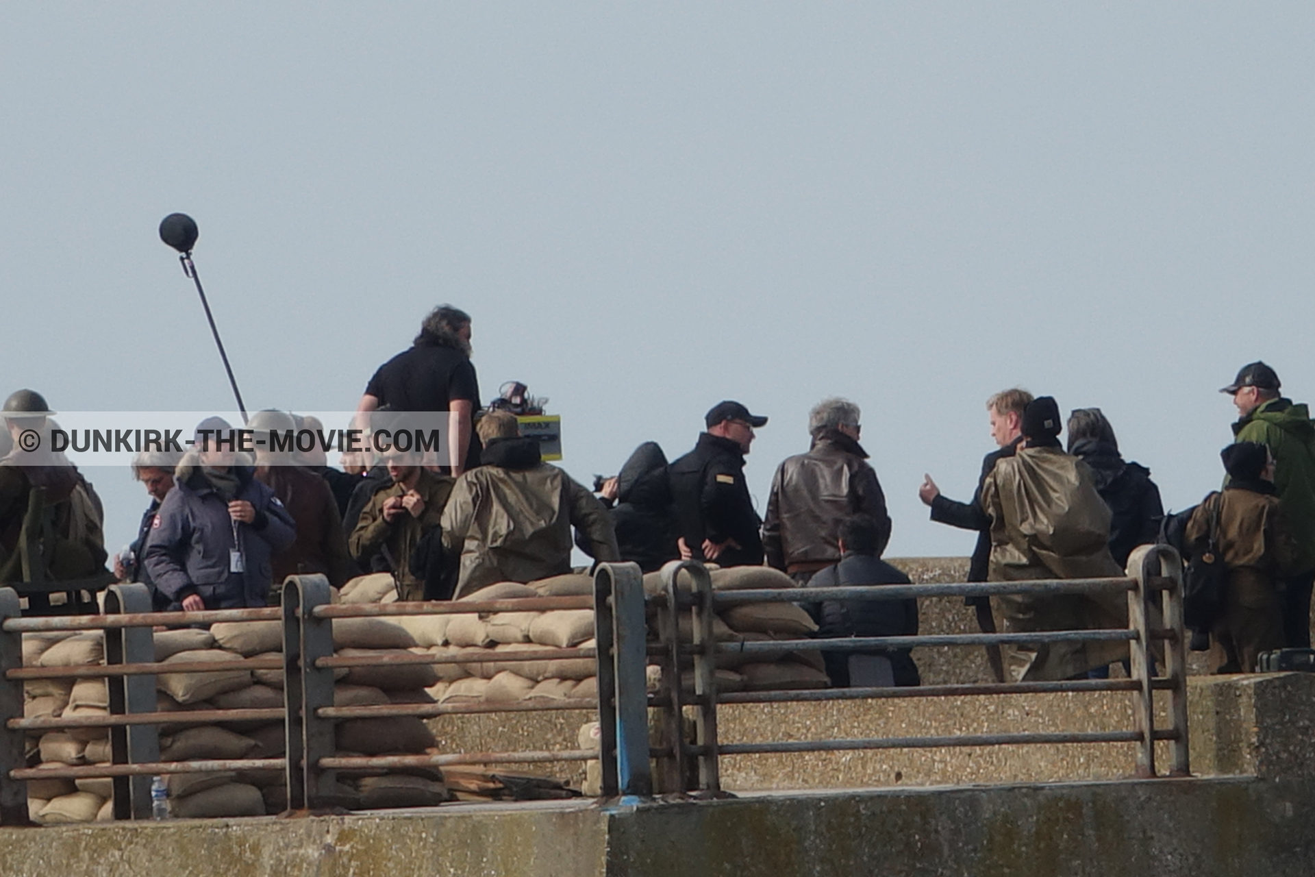 Photo avec figurants, jetée EST, Christopher Nolan, Nilo Otero,  des dessous du Film Dunkerque de Nolan