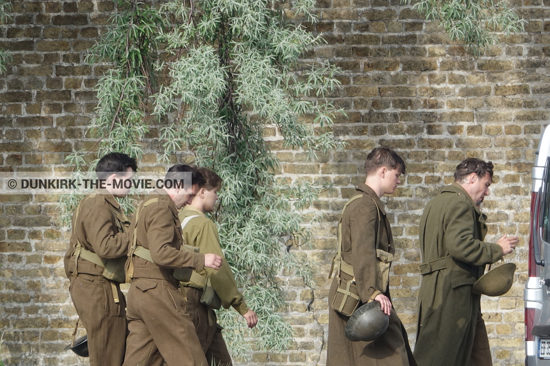 Picture with supernumeraries,  from behind the scene of the Dunkirk movie by Nolan