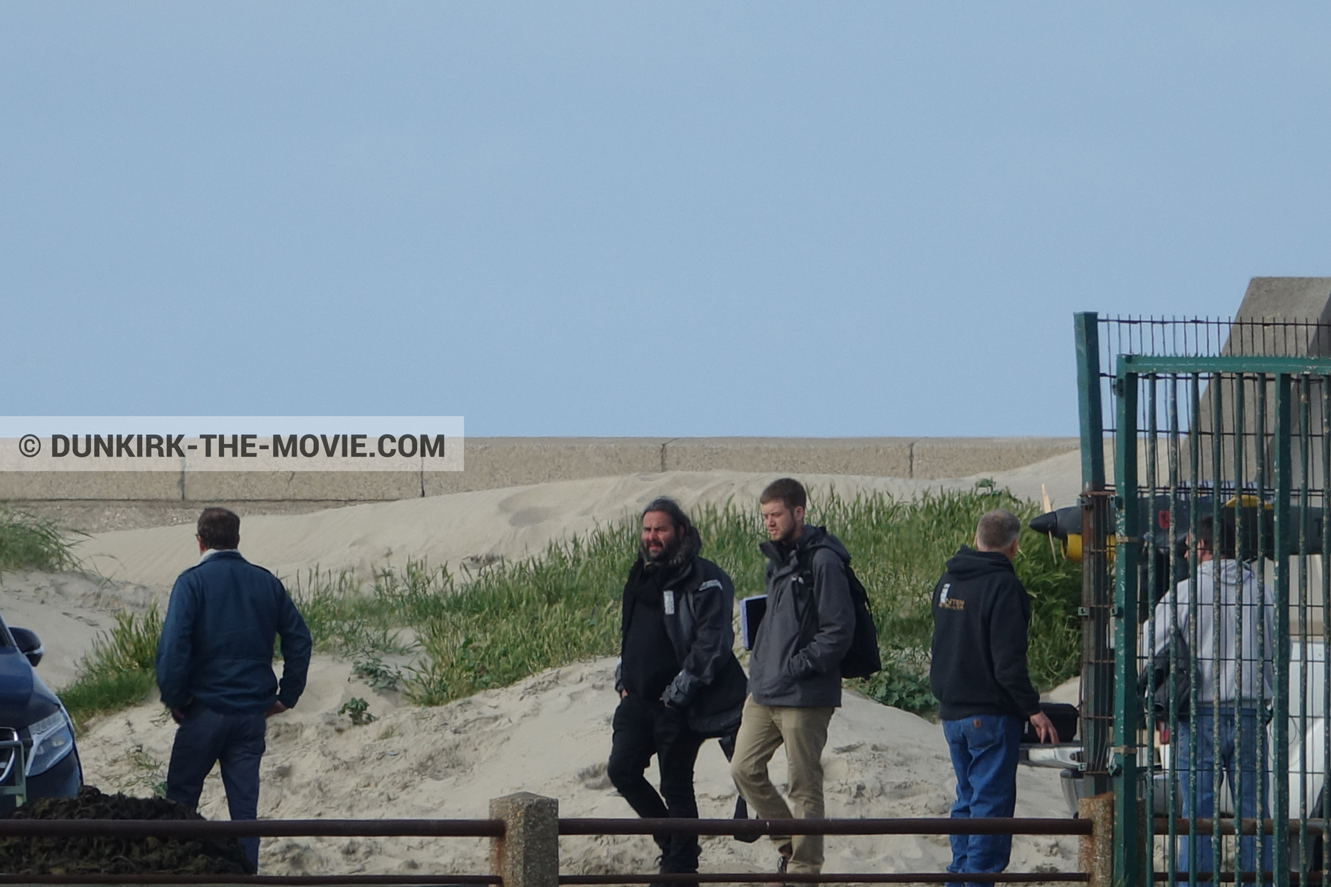 Fotos con Hoyte van Hoytema, equipo técnica,  durante el rodaje de la película Dunkerque de Nolan