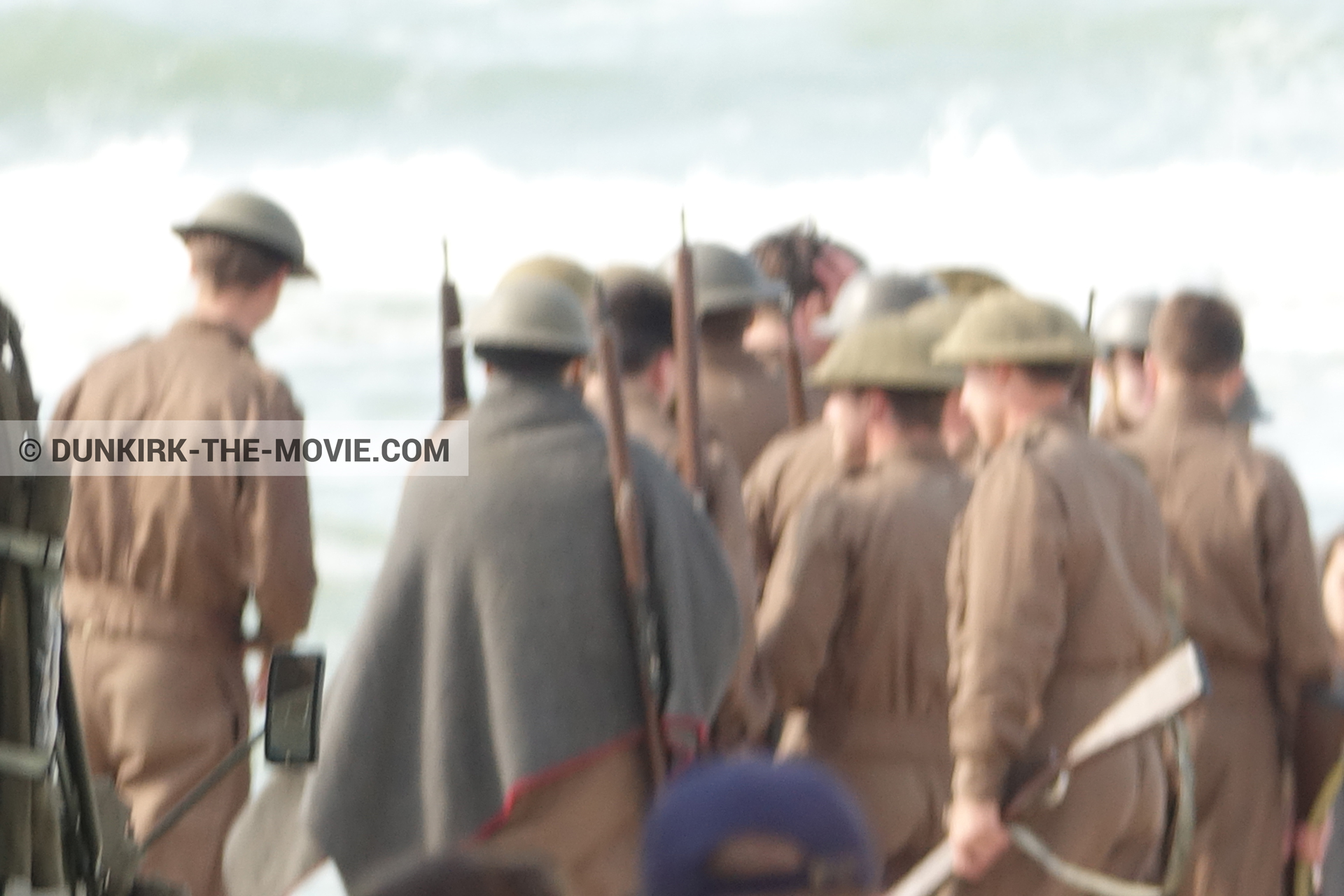 Photo avec figurants, mer agitée,  des dessous du Film Dunkerque de Nolan