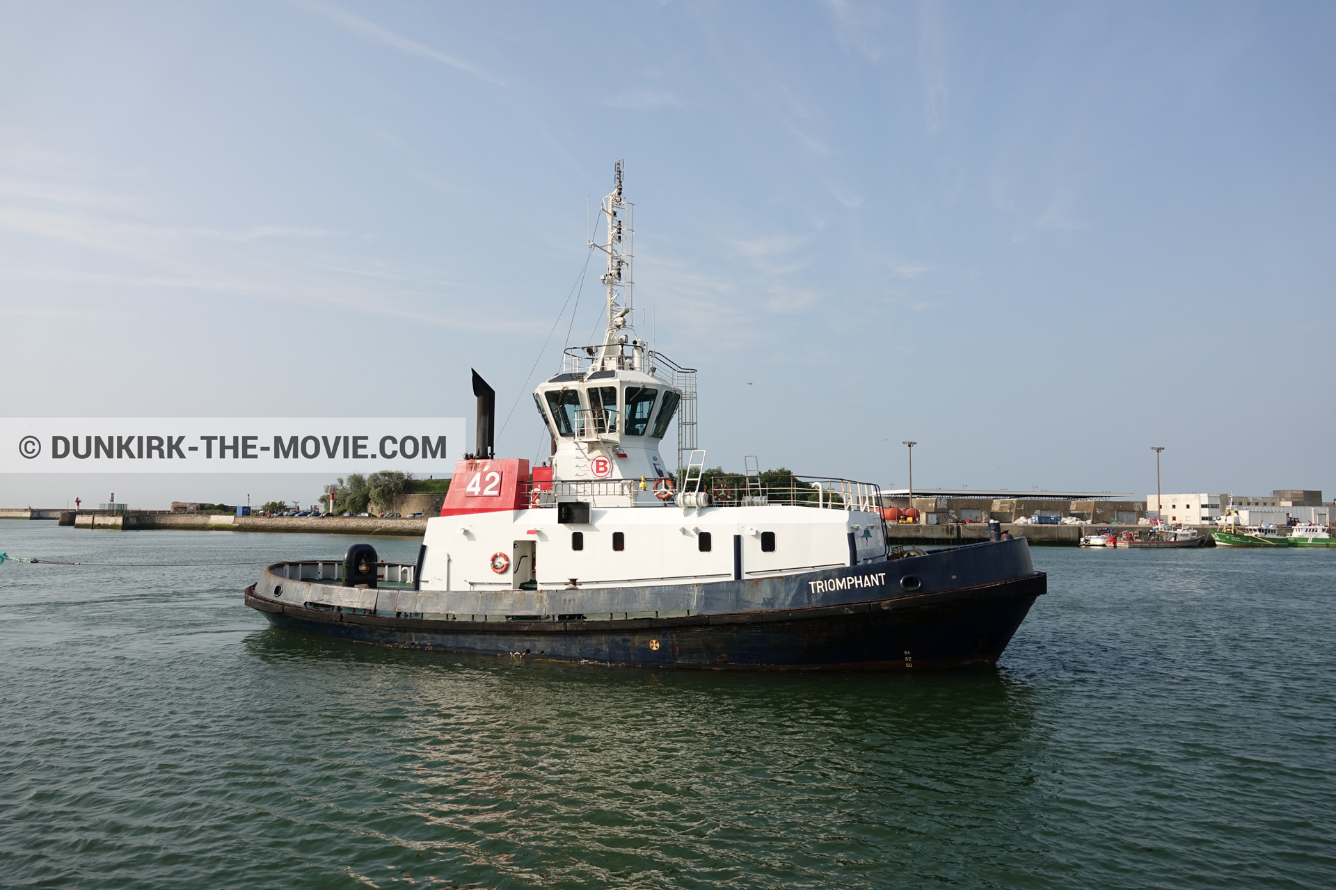 Fotos con barco, equipo técnica,  durante el rodaje de la película Dunkerque de Nolan