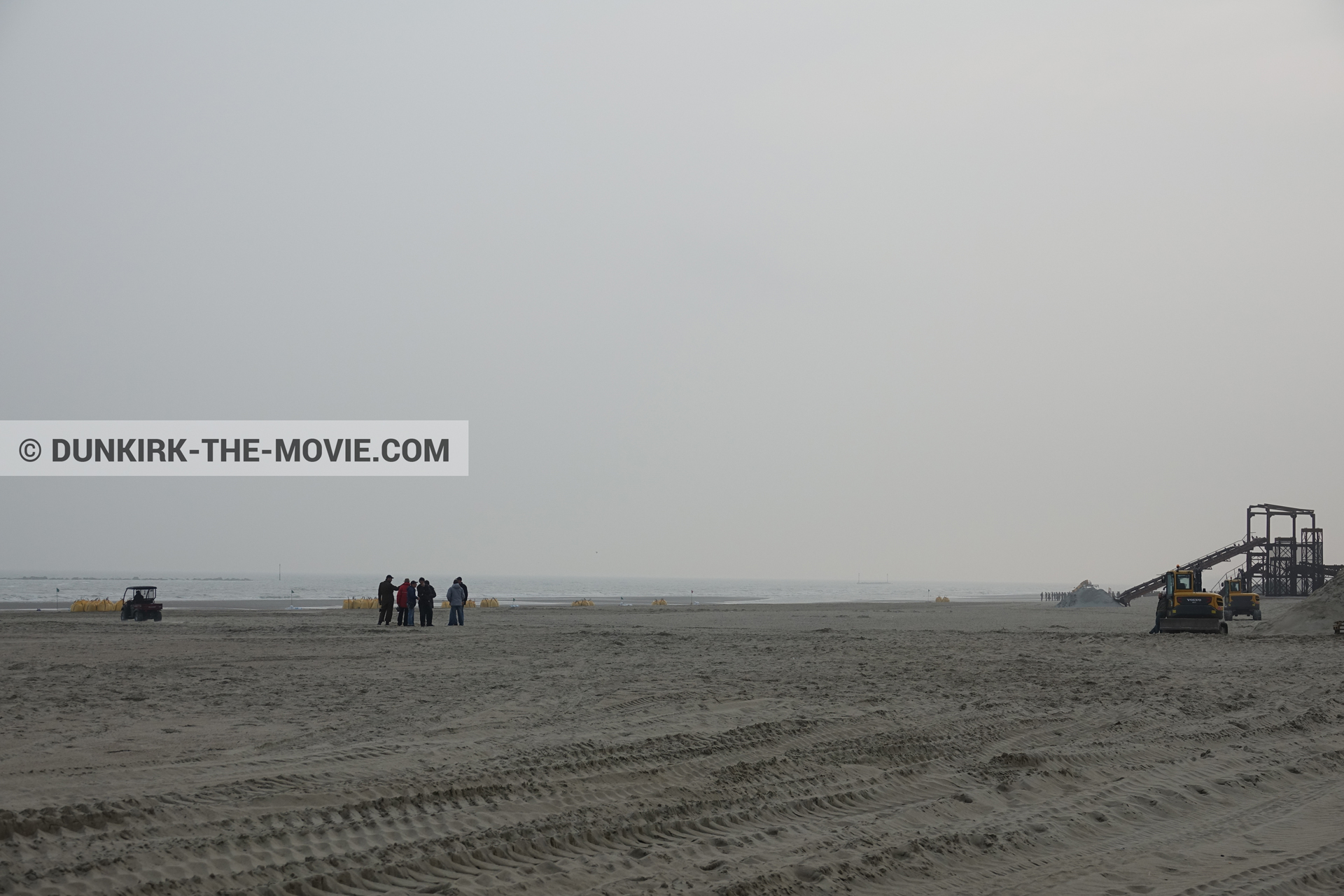 Fotos con playa, equipo técnica,  durante el rodaje de la película Dunkerque de Nolan