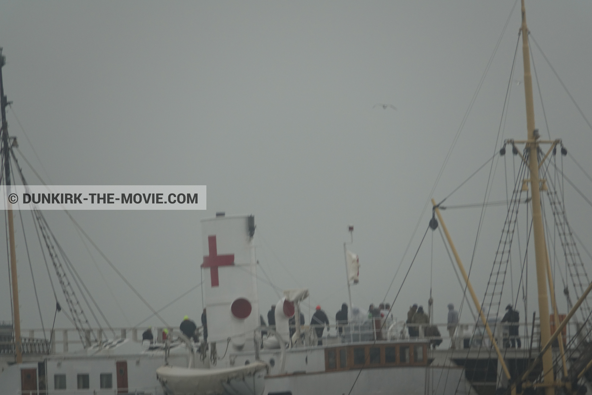 Fotos con cielo gris, muelle del ESTE, equipo técnica, M/S Rogaland,  durante el rodaje de la película Dunkerque de Nolan