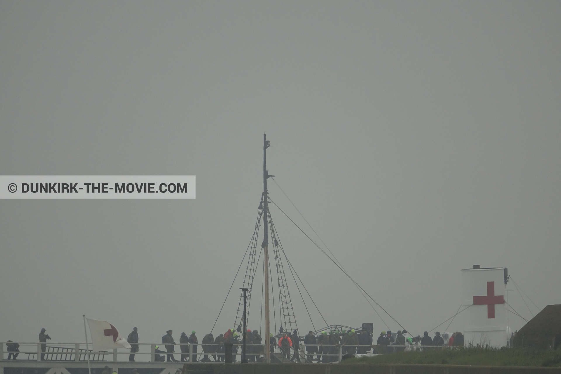 Fotos con cielo gris, extras, muelle del ESTE, equipo técnica, M/S Rogaland,  durante el rodaje de la película Dunkerque de Nolan