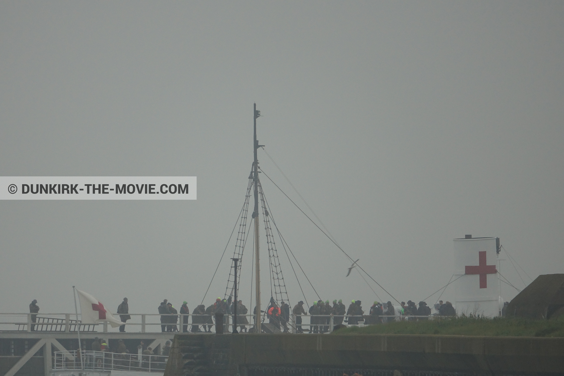 Fotos con cielo gris, extras, muelle del ESTE, equipo técnica, M/S Rogaland,  durante el rodaje de la película Dunkerque de Nolan