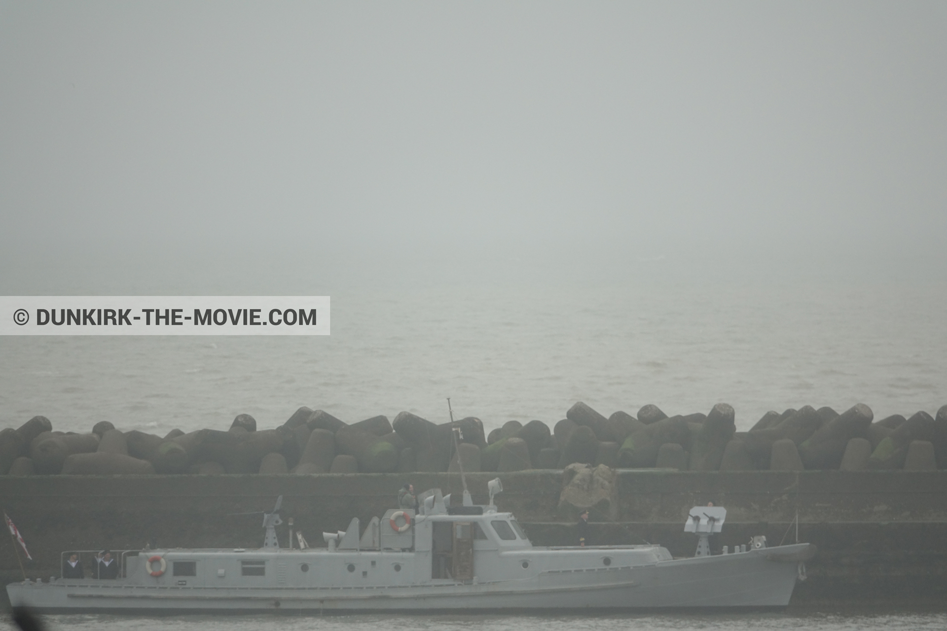 Photo avec bateau,  des dessous du Film Dunkerque de Nolan