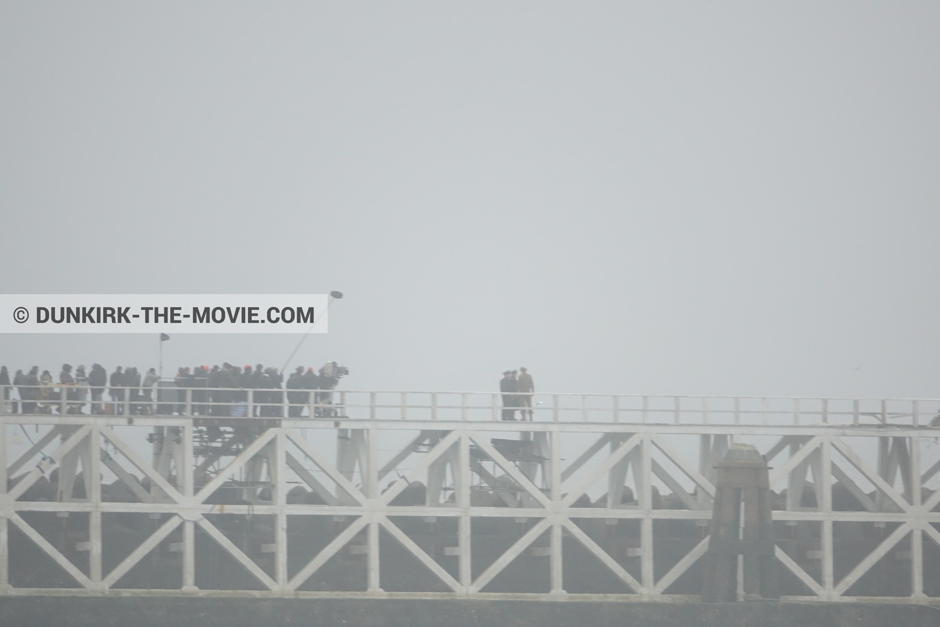 Photo avec ciel gris, jetÃ©e EST,  des dessous du Film Dunkerque de Nolan