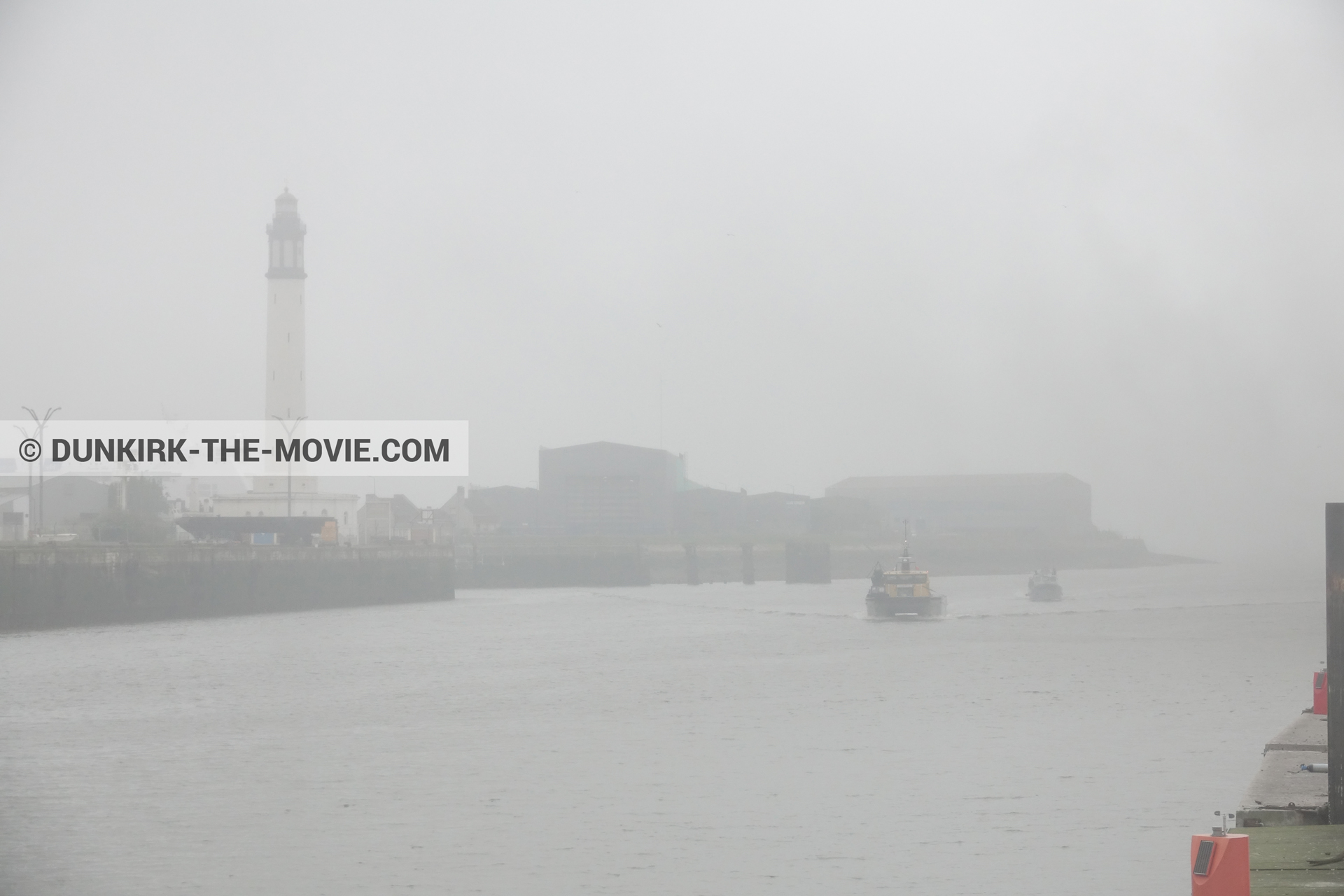 Fotos con cielo gris, Ocean Wind 4, faro de Dunkerque,  durante el rodaje de la película Dunkerque de Nolan