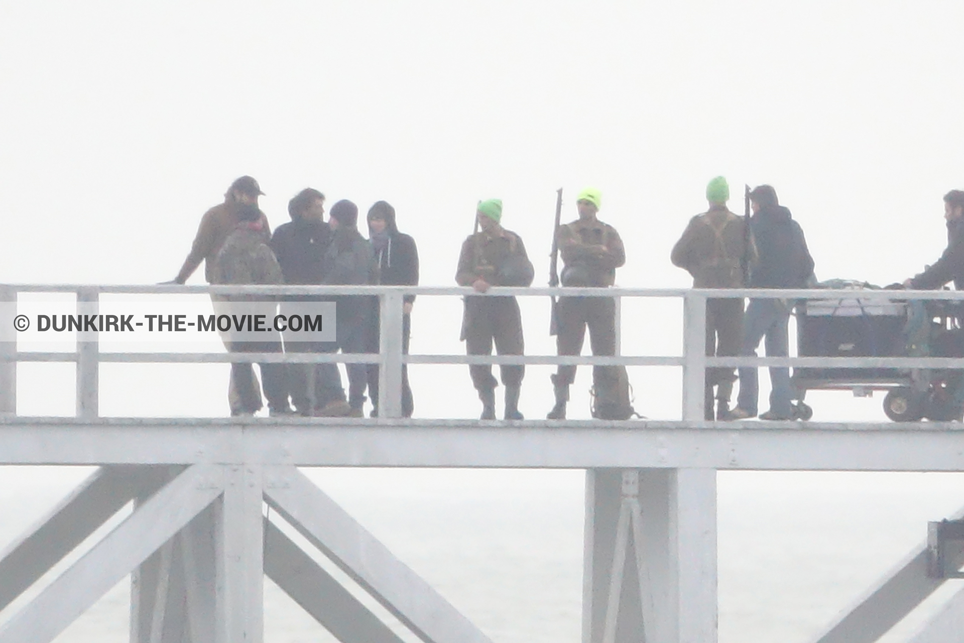 Picture with supernumeraries, EST pier, technical team,  from behind the scene of the Dunkirk movie by Nolan