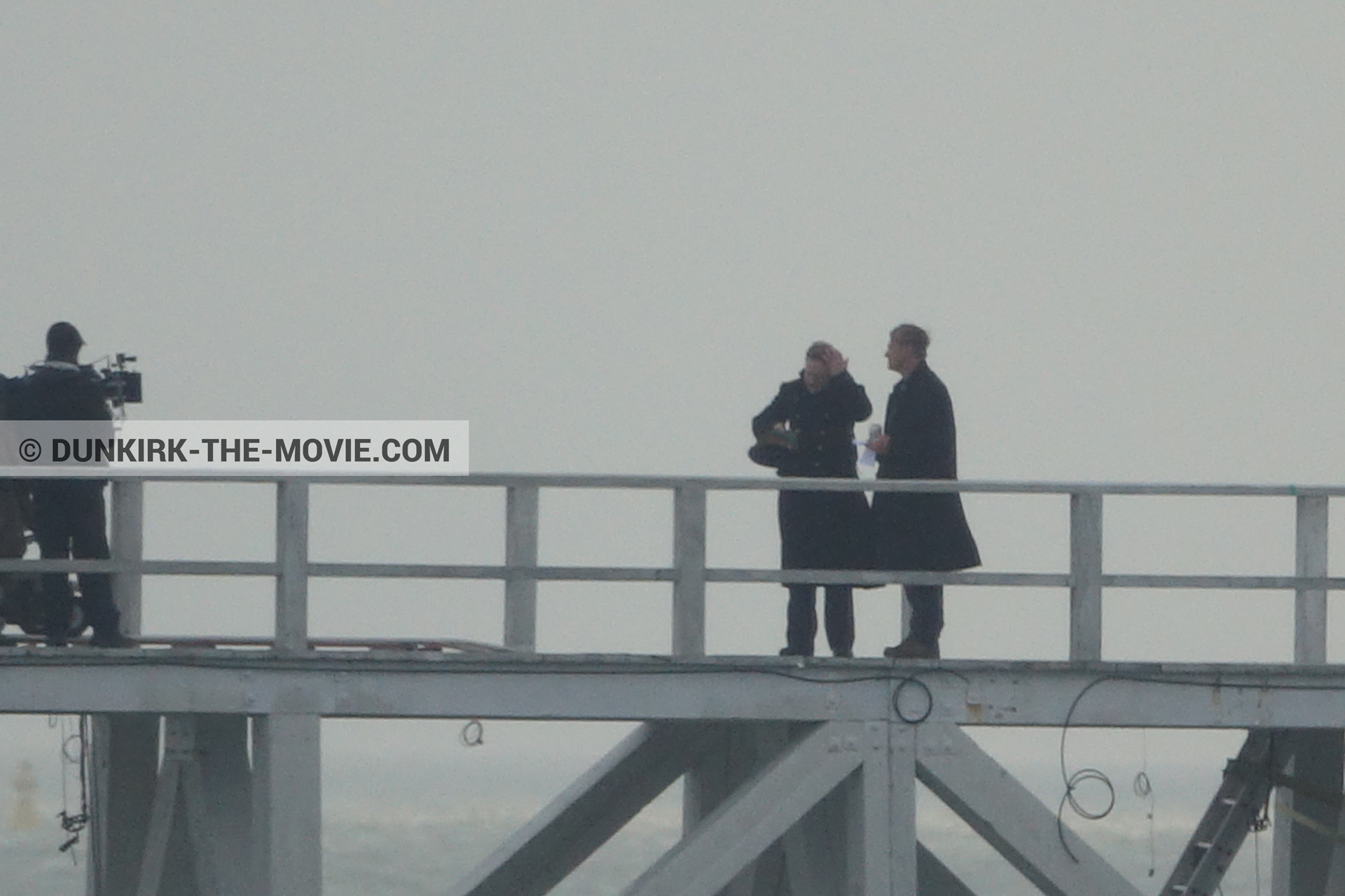 Photo avec acteur, camÃ©ra IMAX, ciel gris, jetÃ©e EST, Kenneth Branagh, Christopher Nolan, Ã©quipe technique,  des dessous du Film Dunkerque de Nolan