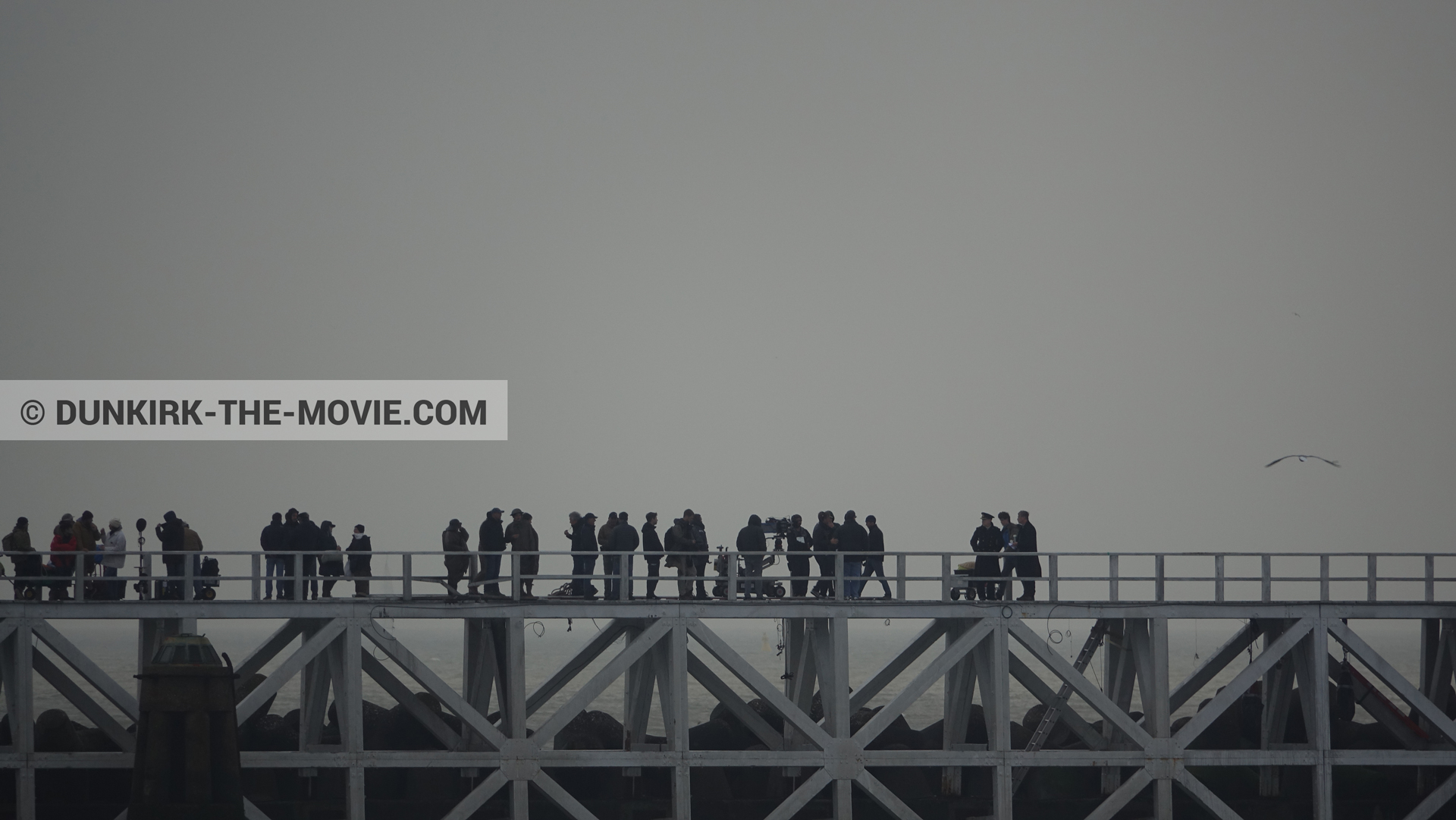 Picture with grey sky, EST pier, technical team, Nilo Otero,  from behind the scene of the Dunkirk movie by Nolan