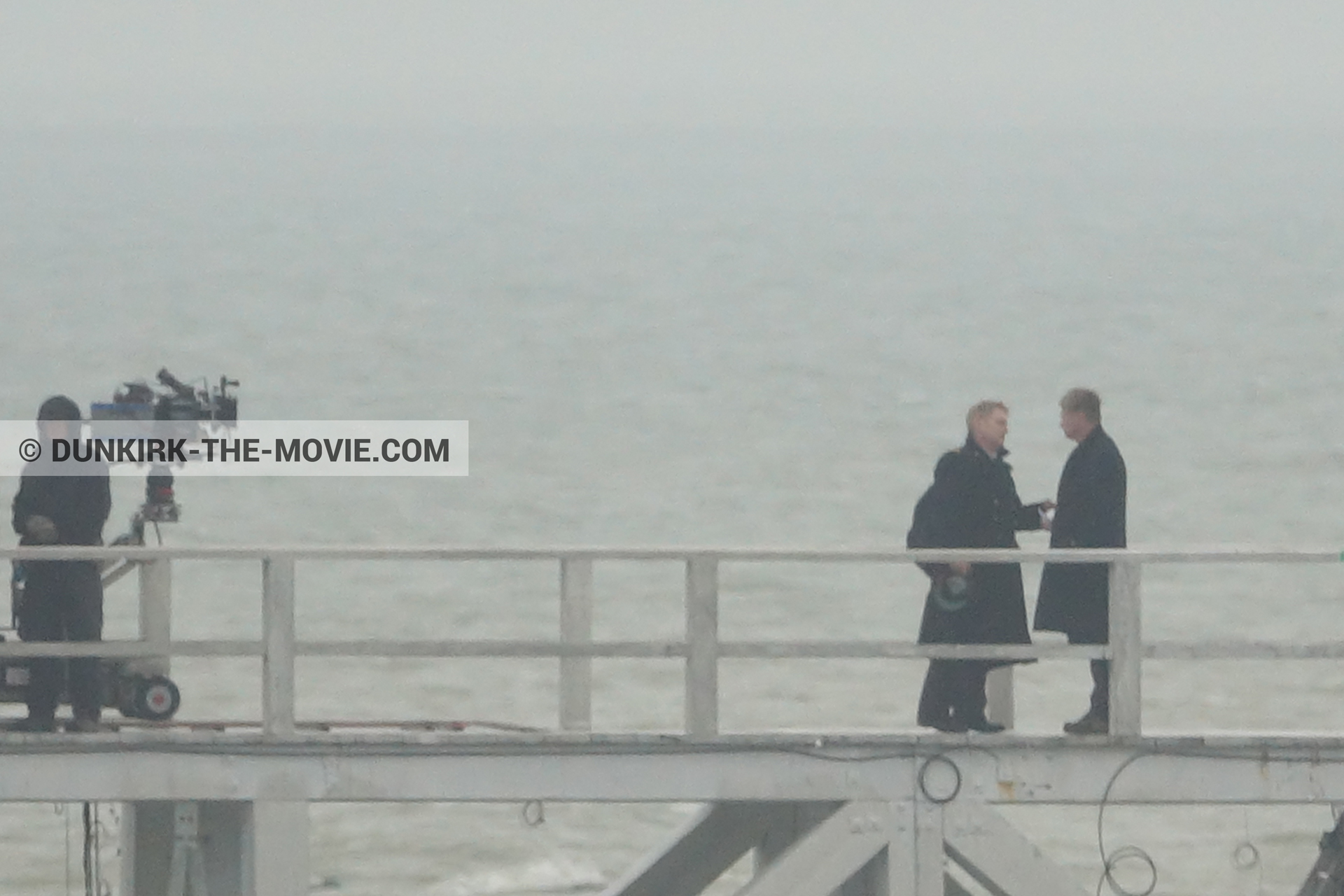 Fotos con cámara IMAX, muelle del ESTE, Kenneth Branagh, Christopher Nolan, equipo técnica,  durante el rodaje de la película Dunkerque de Nolan