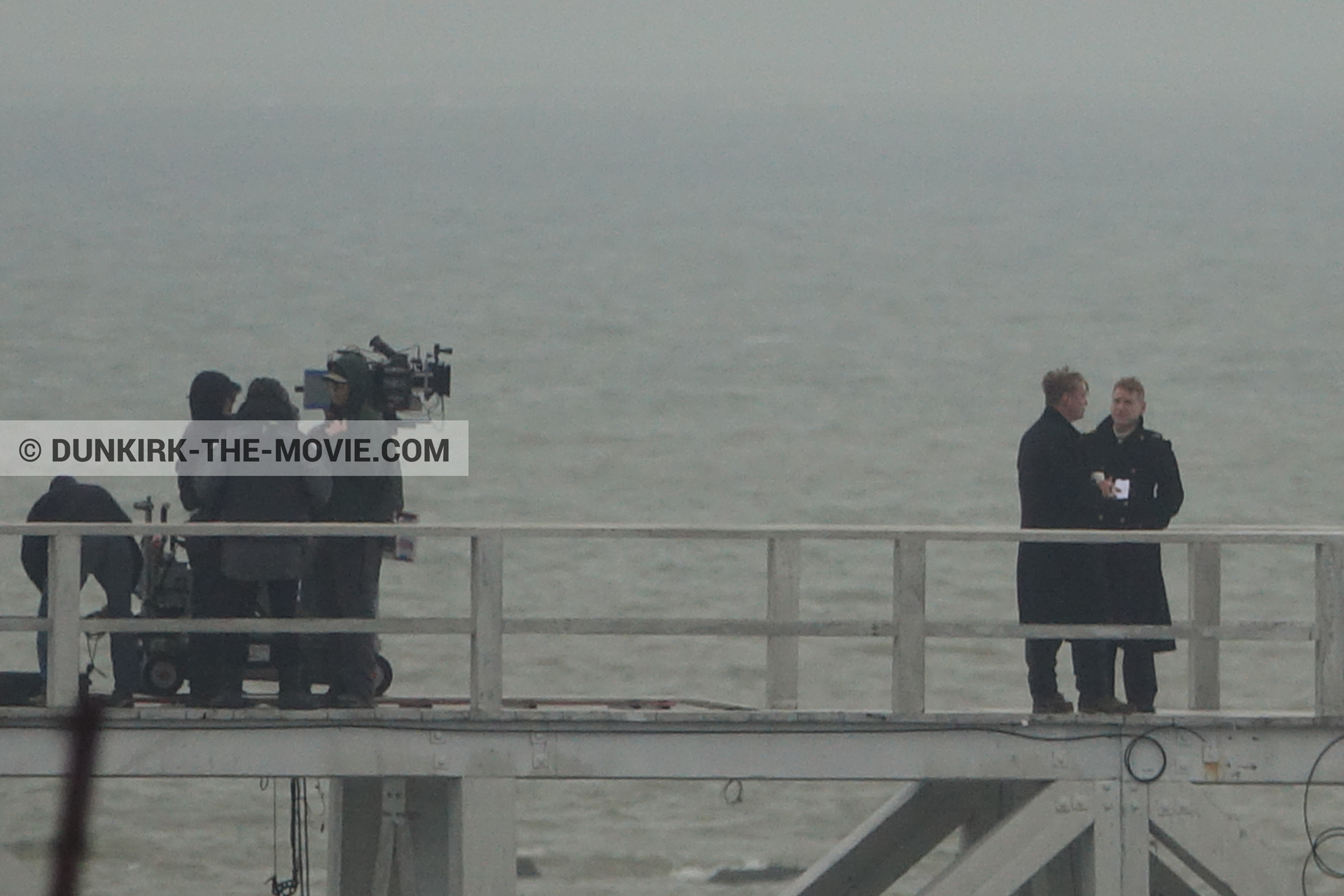 Photo avec ciel gris, jetÃ©e EST, Kenneth Branagh, Christopher Nolan, Ã©quipe technique,  des dessous du Film Dunkerque de Nolan