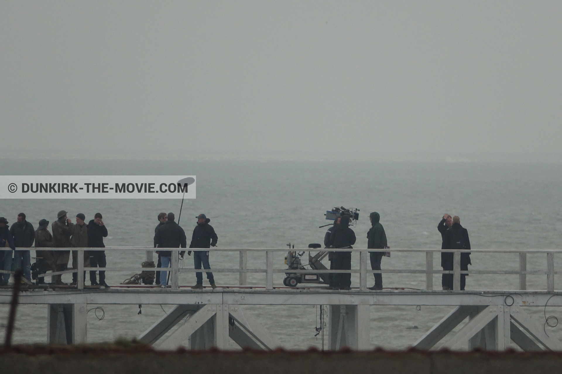 Photo avec camÃ©ra IMAX, ciel gris, jetÃ©e EST, Kenneth Branagh, Christopher Nolan,  des dessous du Film Dunkerque de Nolan