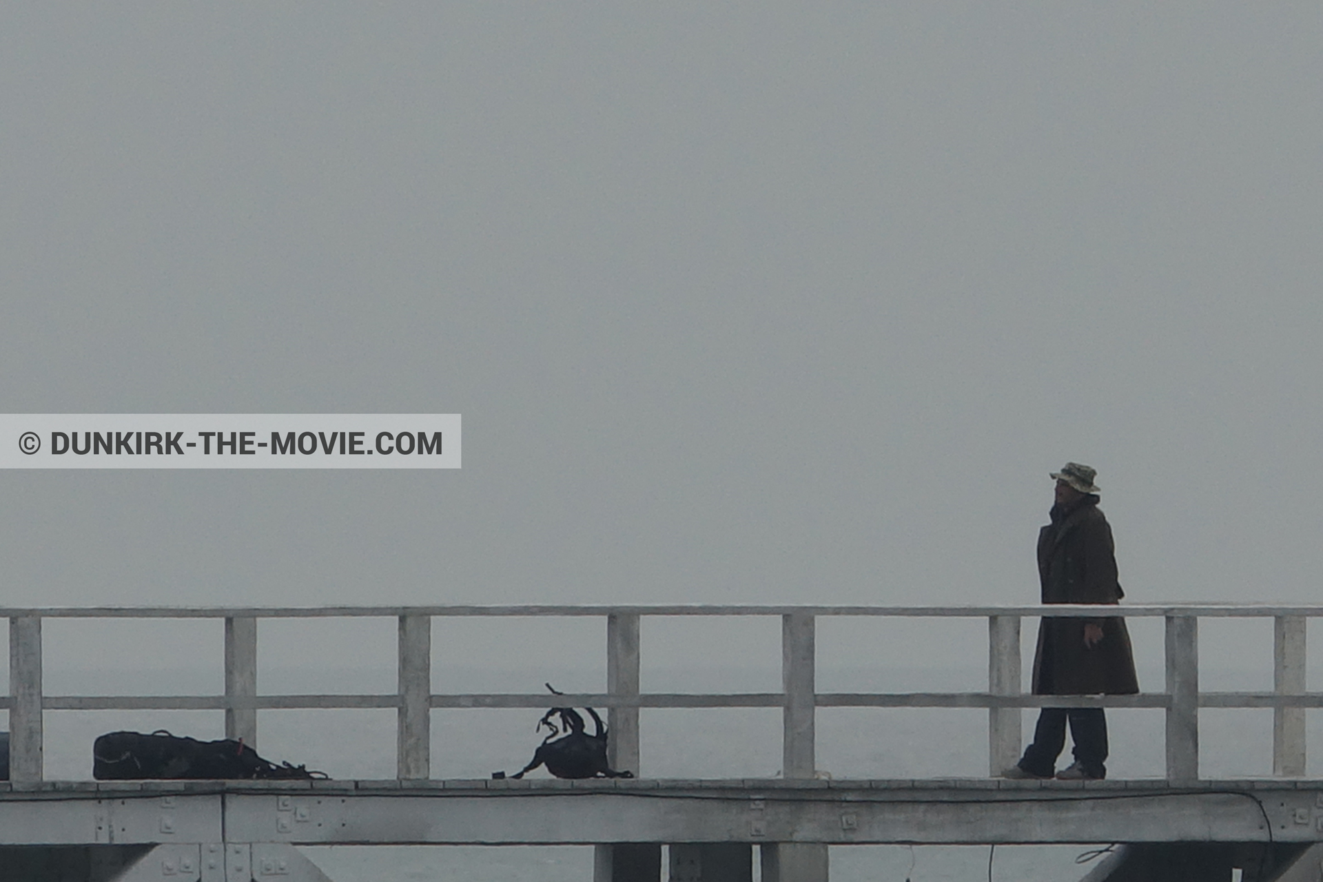 Fotos con muelle del ESTE, equipo técnica,  durante el rodaje de la película Dunkerque de Nolan