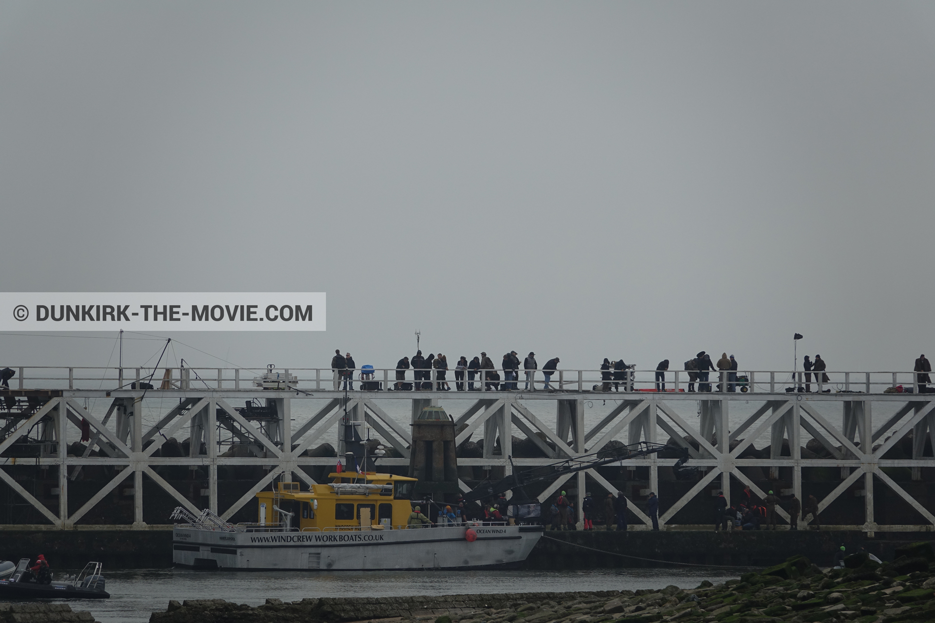 Fotos con muelle del ESTE, Ocean Wind 4,  durante el rodaje de la película Dunkerque de Nolan