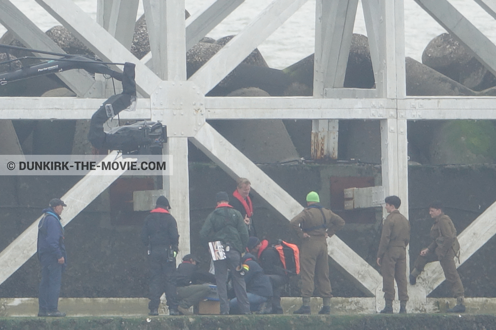 Fotos con actor, muelle del ESTE, Christopher Nolan, equipo técnica,  durante el rodaje de la película Dunkerque de Nolan