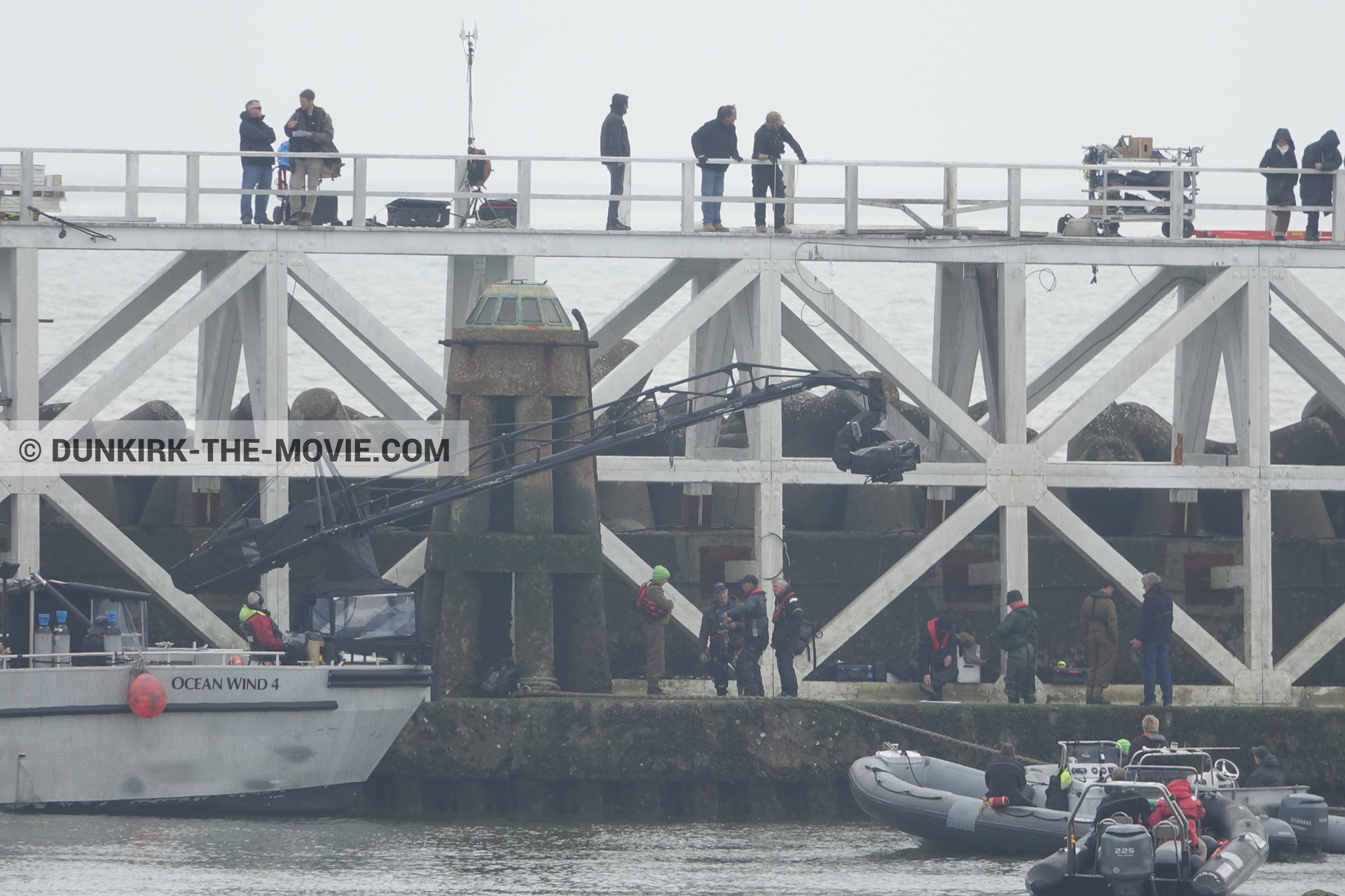 Fotos con actor, muelle del ESTE, Ocean Wind 4, equipo técnica, zodiaco,  durante el rodaje de la película Dunkerque de Nolan