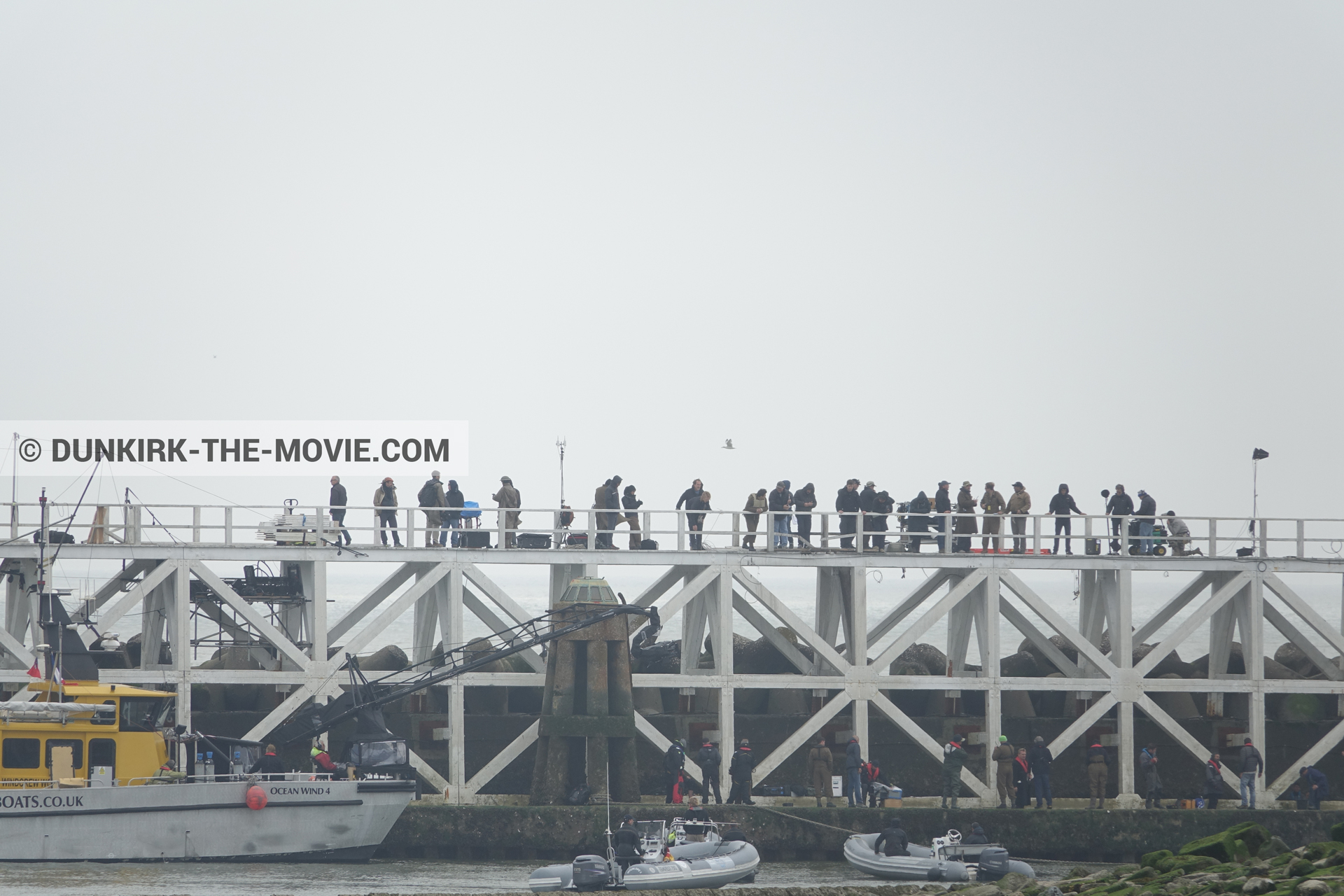 Fotos con muelle del ESTE, Ocean Wind 4, zodiaco,  durante el rodaje de la película Dunkerque de Nolan