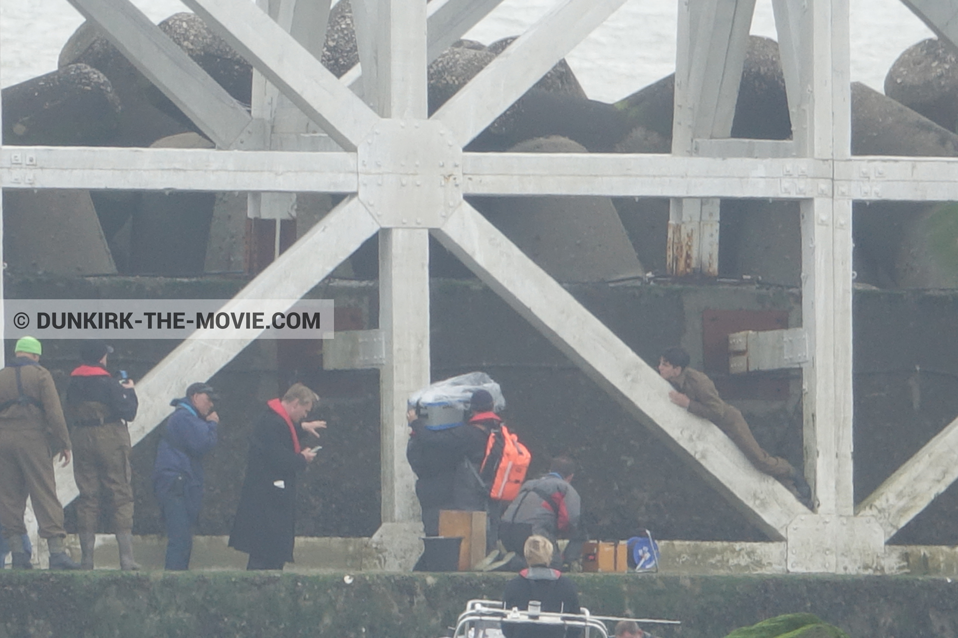 Fotos con actor, cámara IMAX, muelle del ESTE, Christopher Nolan, equipo técnica,  durante el rodaje de la película Dunkerque de Nolan