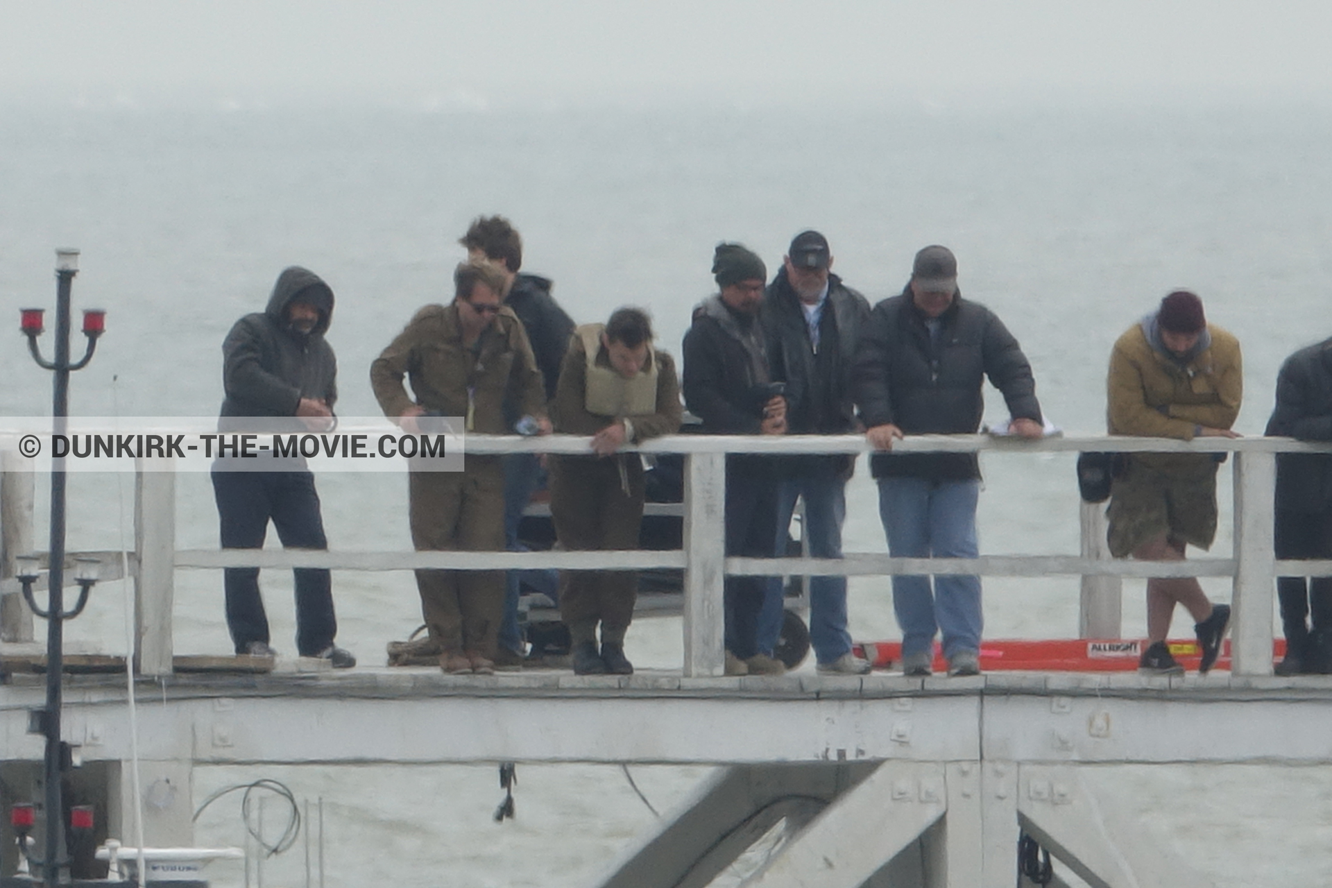 Fotos con muelle del ESTE, equipo técnica,  durante el rodaje de la película Dunkerque de Nolan