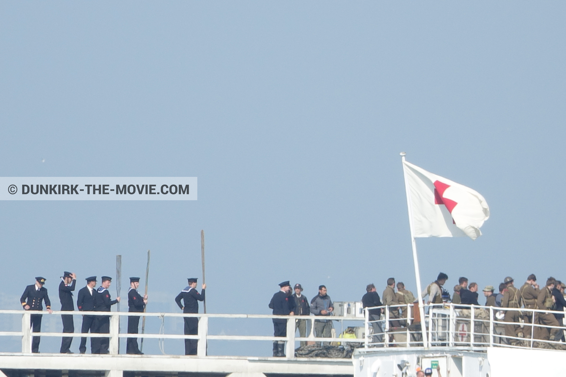 Fotos con cielo azul, extras, muelle del ESTE, equipo técnica, M/S Rogaland,  durante el rodaje de la película Dunkerque de Nolan