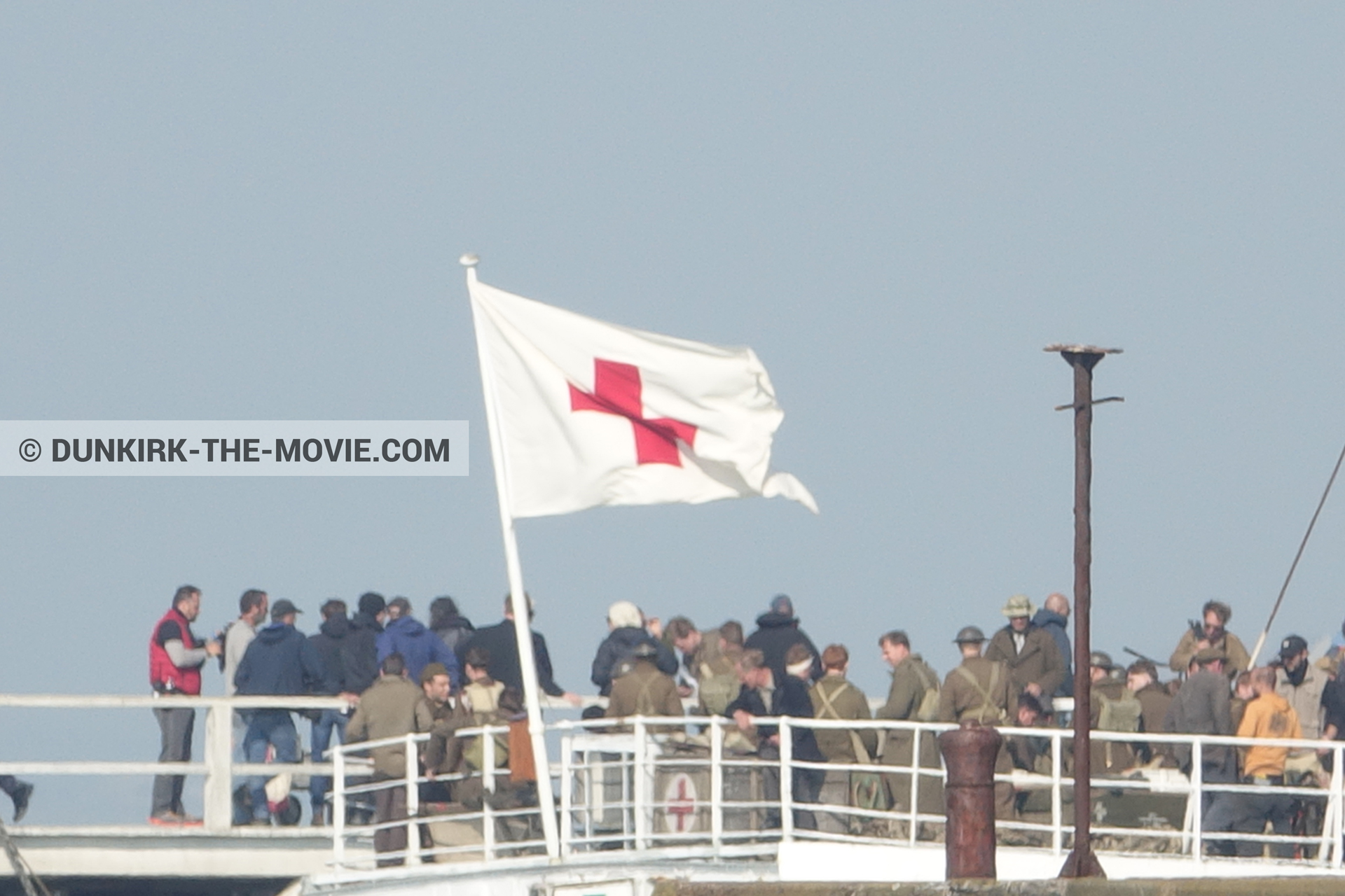 Fotos con extras, muelle del ESTE, equipo técnica, M/S Rogaland,  durante el rodaje de la película Dunkerque de Nolan