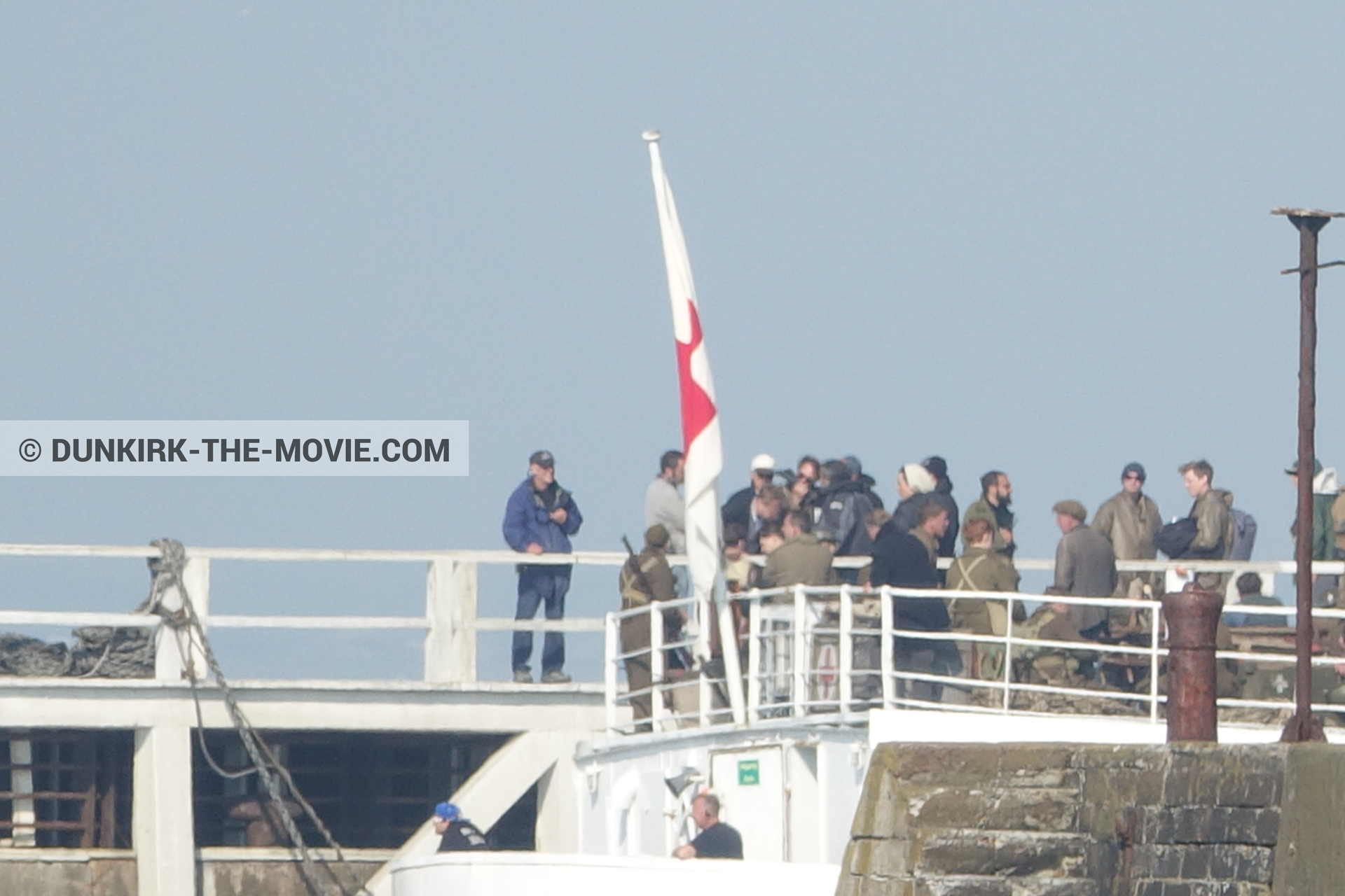 Fotos con extras, muelle del ESTE, equipo técnica, M/S Rogaland,  durante el rodaje de la película Dunkerque de Nolan