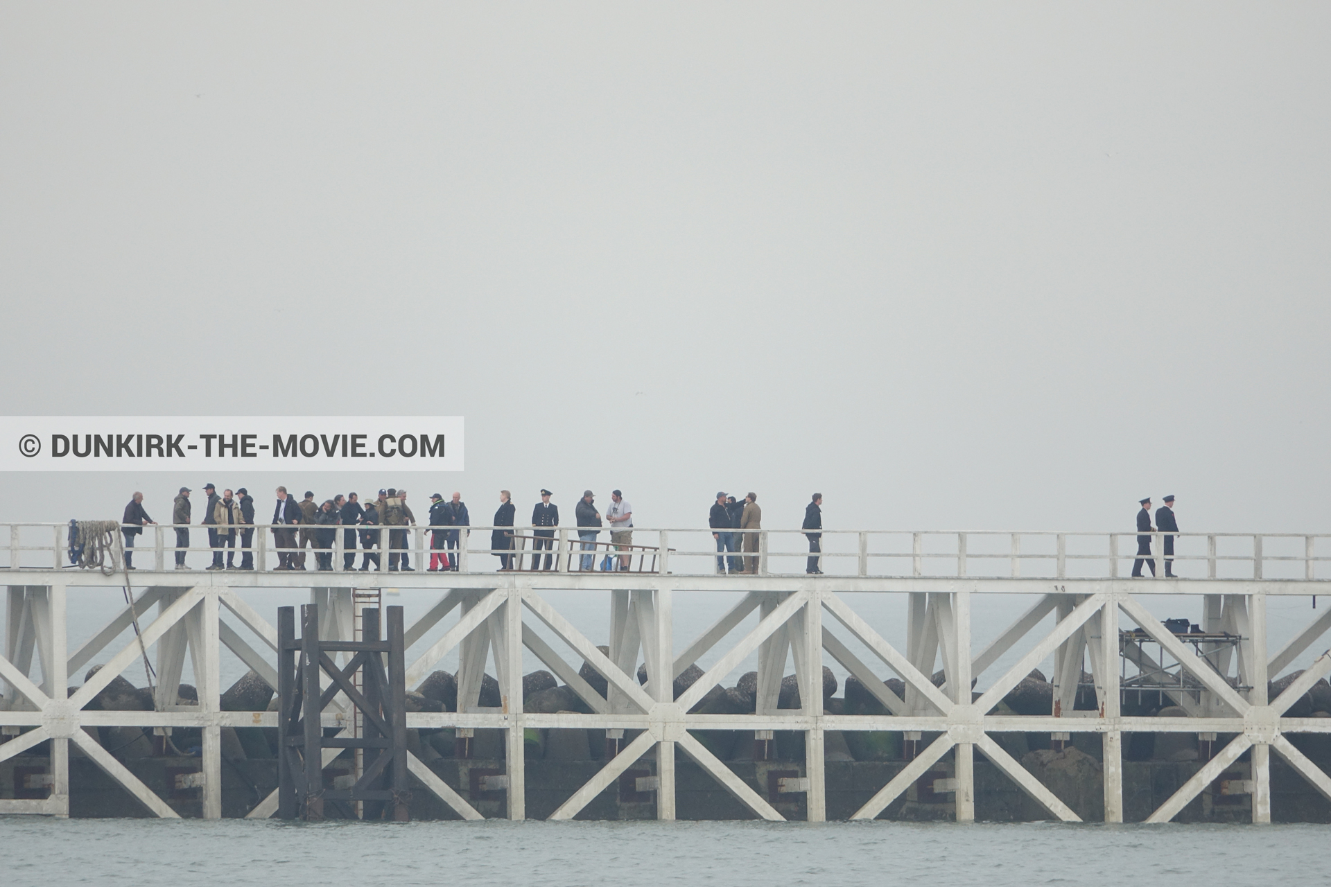 Fotos con cielo gris, muelle del ESTE, Nilo Otero,  durante el rodaje de la película Dunkerque de Nolan