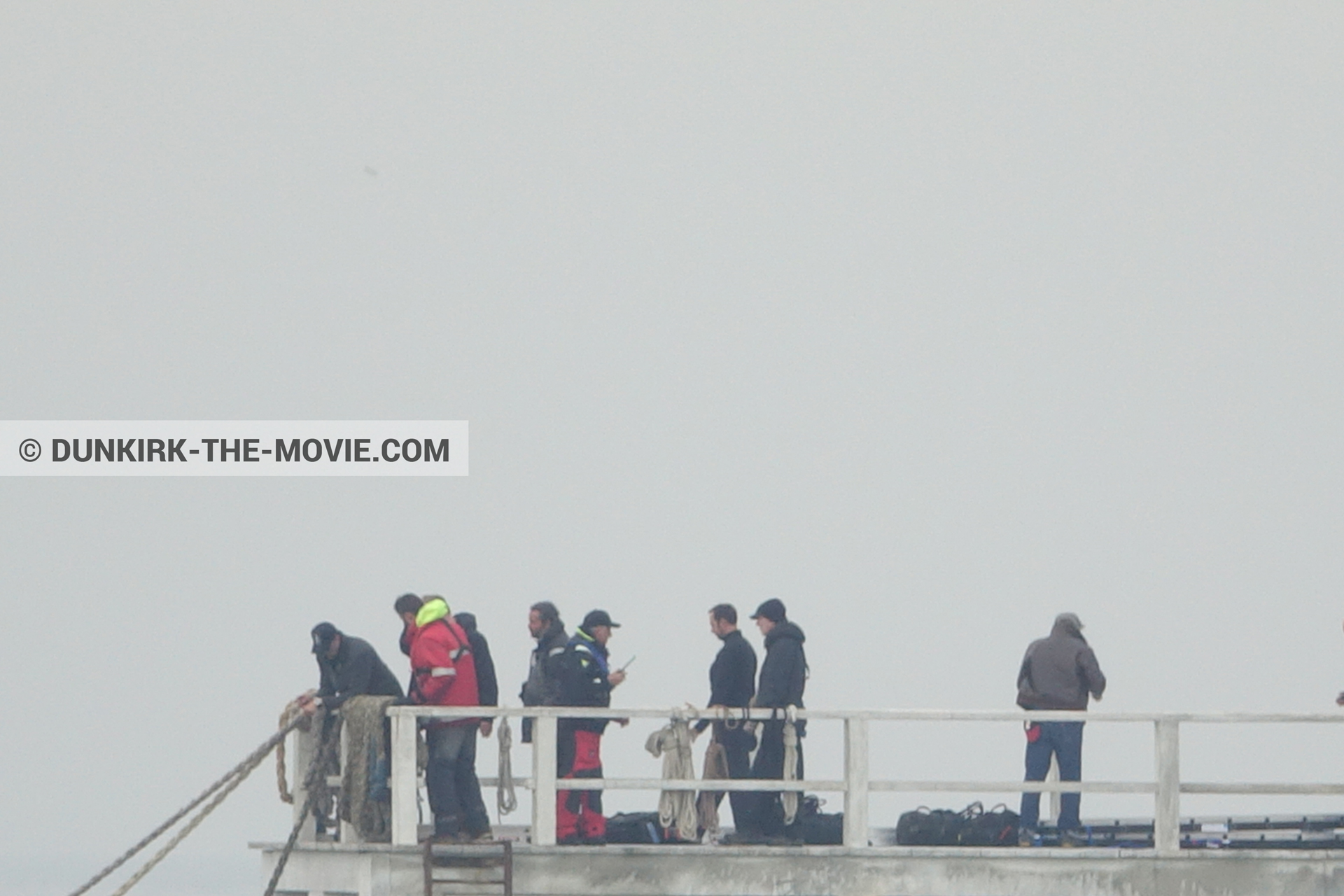 Picture with grey sky, Hoyte van Hoytema, EST pier, technical team, Nilo Otero,  from behind the scene of the Dunkirk movie by Nolan