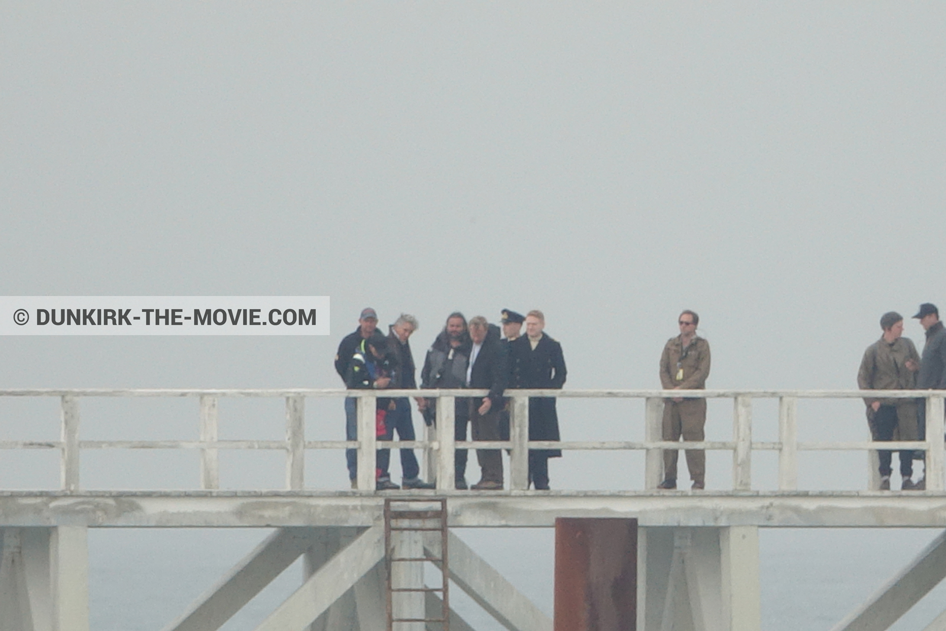 Photo avec ciel gris, Hoyte van Hoytema, jetÃ©e EST, Kenneth Branagh, Christopher Nolan, Ã©quipe technique, Nilo Otero,  des dessous du Film Dunkerque de Nolan