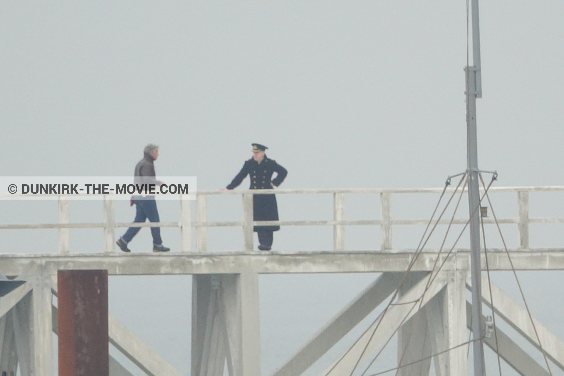 Picture with actor, grey sky, EST pier, Kenneth Branagh, technical team, Nilo Otero,  from behind the scene of the Dunkirk movie by Nolan