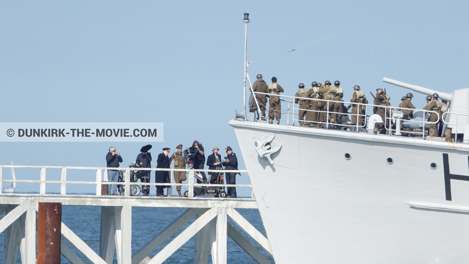 Picture with actor, IMAX camera, blue sky, supernumeraries, H32 - Hr.Ms. Sittard, Hoyte van Hoytema, EST pier, Kenneth Branagh, Christopher Nolan,  from behind the scene of the Dunkirk movie by Nolan