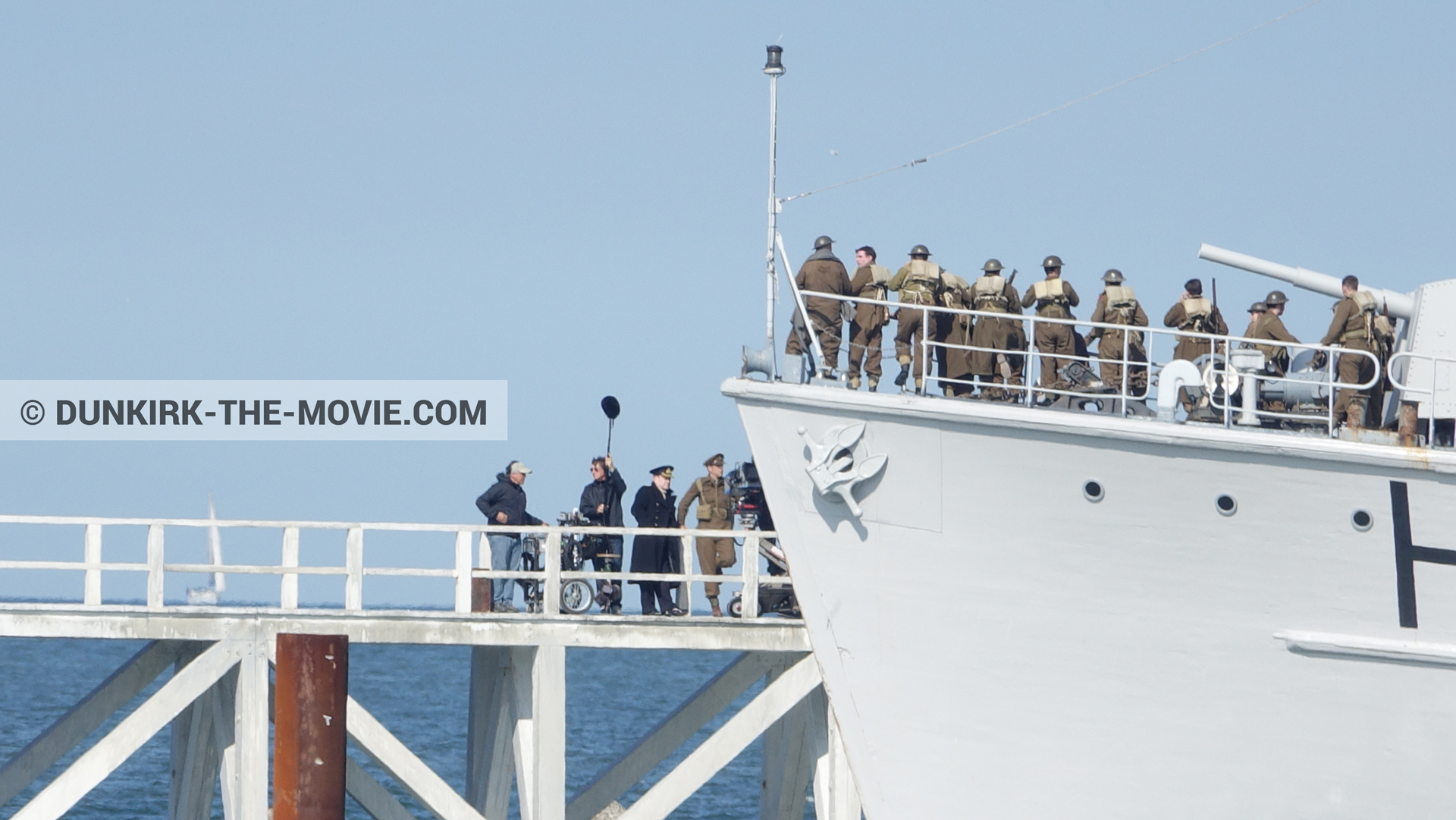 Fotos con actor, extras, H32 - Hr.Ms. Sittard, muelle del ESTE, Kenneth Branagh, equipo técnica,  durante el rodaje de la película Dunkerque de Nolan