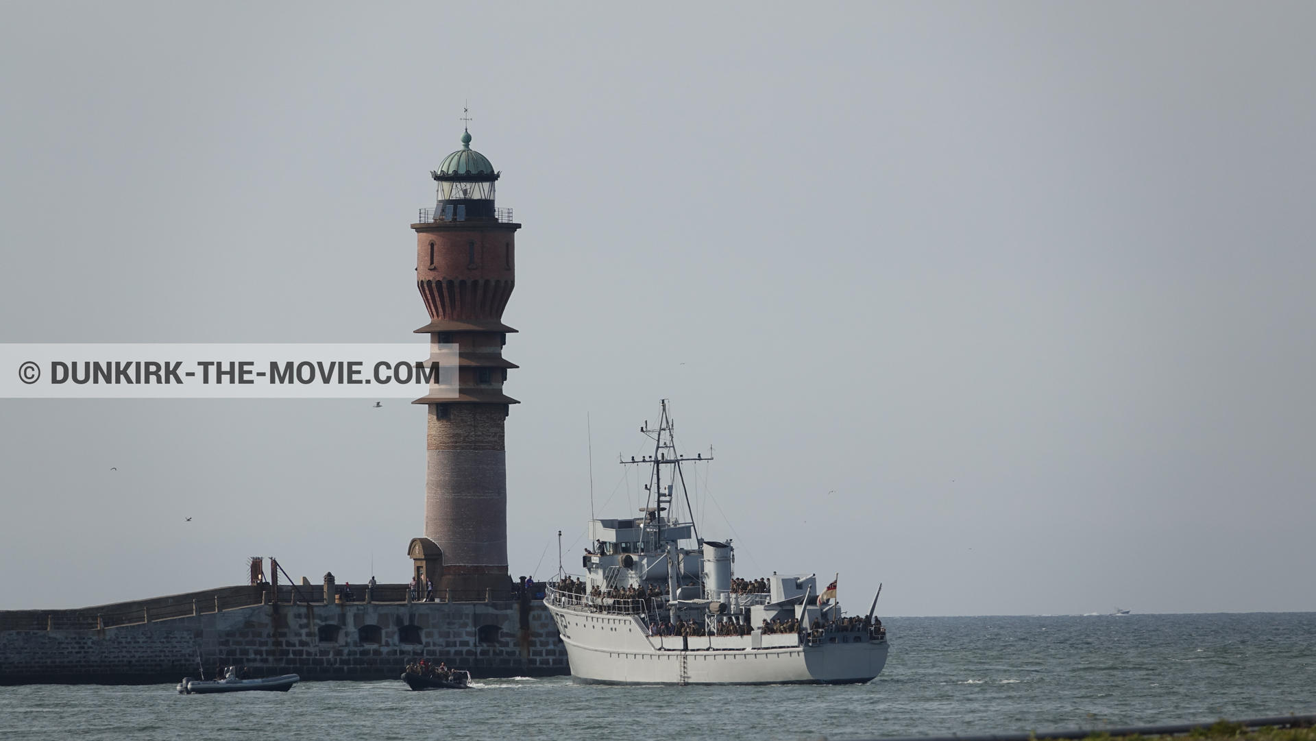 Photo avec F34 - Hr.Ms. Sittard, phare de St Pol sur Mer,  des dessous du Film Dunkerque de Nolan