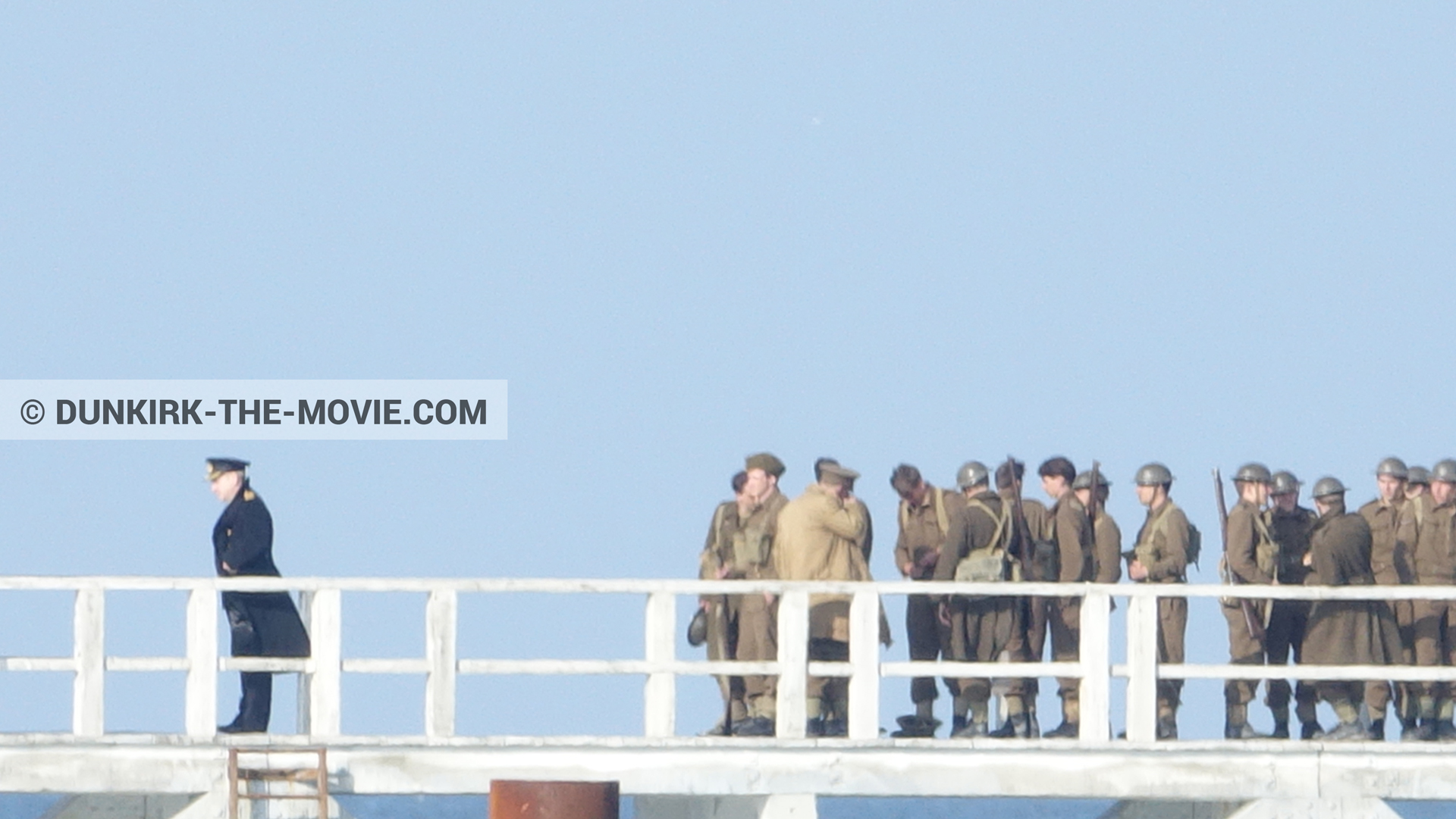 Photo avec acteur, ciel bleu, figurants, jetÃ©e EST, Kenneth Branagh,  des dessous du Film Dunkerque de Nolan