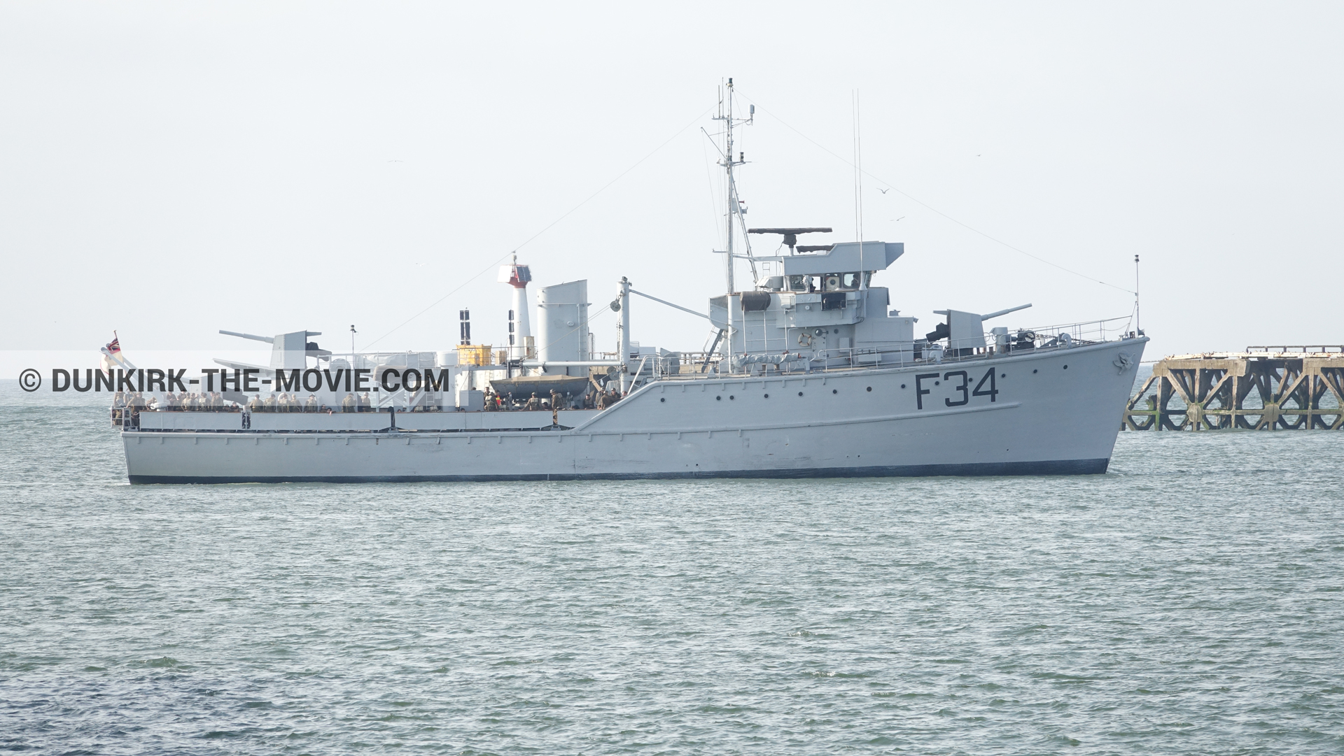 Photo avec F34 - Hr.Ms. Sittard, mer calme,  des dessous du Film Dunkerque de Nolan