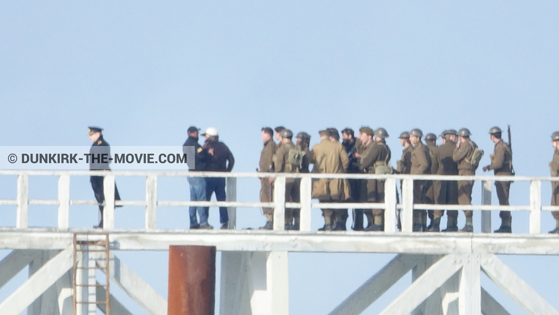 Photo avec figurants, jetée EST, Kenneth Branagh, équipe technique,  des dessous du Film Dunkerque de Nolan