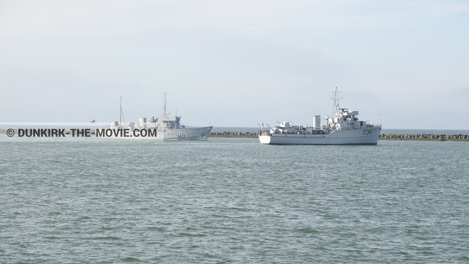 Photo avec F34 - Hr.Ms. Sittard, H11 - MLV Castor, mer calme,  des dessous du Film Dunkerque de Nolan