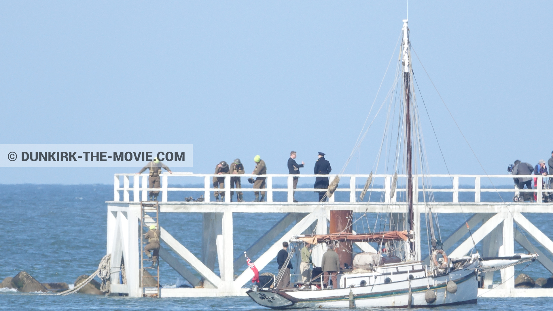 Photo avec bateau, camÃ©ra IMAX, ciel bleu, Hoyte van Hoytema, jetÃ©e EST, Kenneth Branagh, Christopher Nolan,  des dessous du Film Dunkerque de Nolan