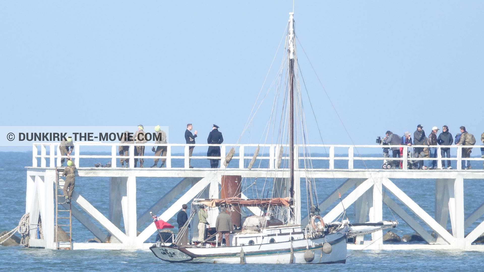 Photo avec bateau, camÃ©ra IMAX, ciel bleu, Hoyte van Hoytema, jetÃ©e EST, Kenneth Branagh, Christopher Nolan,  des dessous du Film Dunkerque de Nolan