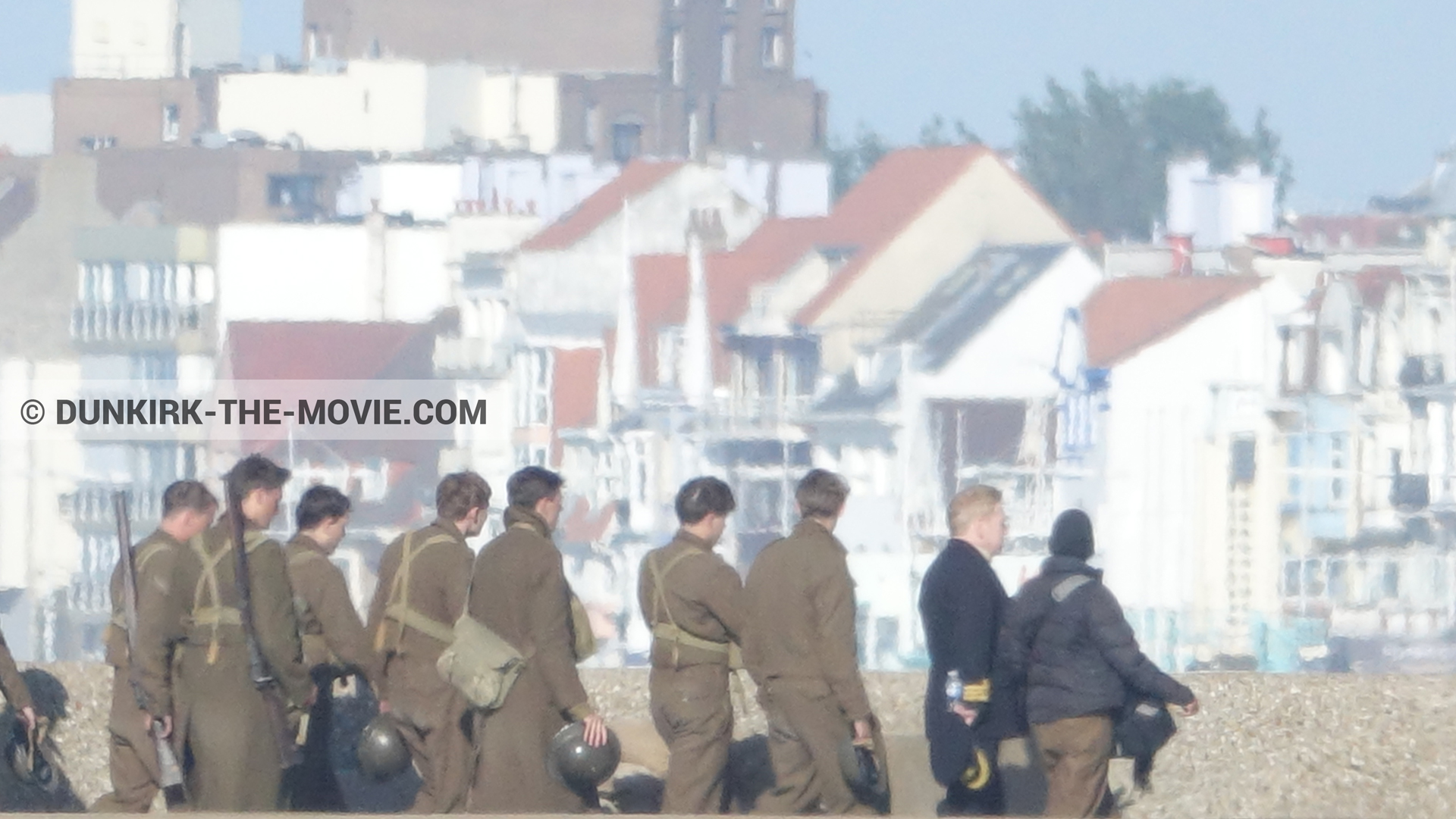 Fotos con extras, muelle del ESTE, Kenneth Branagh, Malo les Bains,  durante el rodaje de la película Dunkerque de Nolan