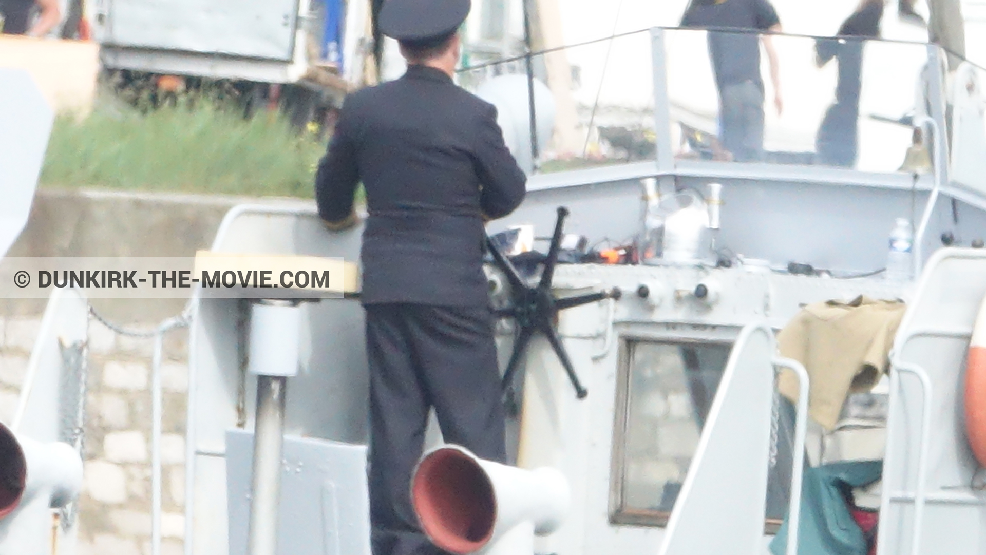 Picture with boat, supernumeraries,  from behind the scene of the Dunkirk movie by Nolan