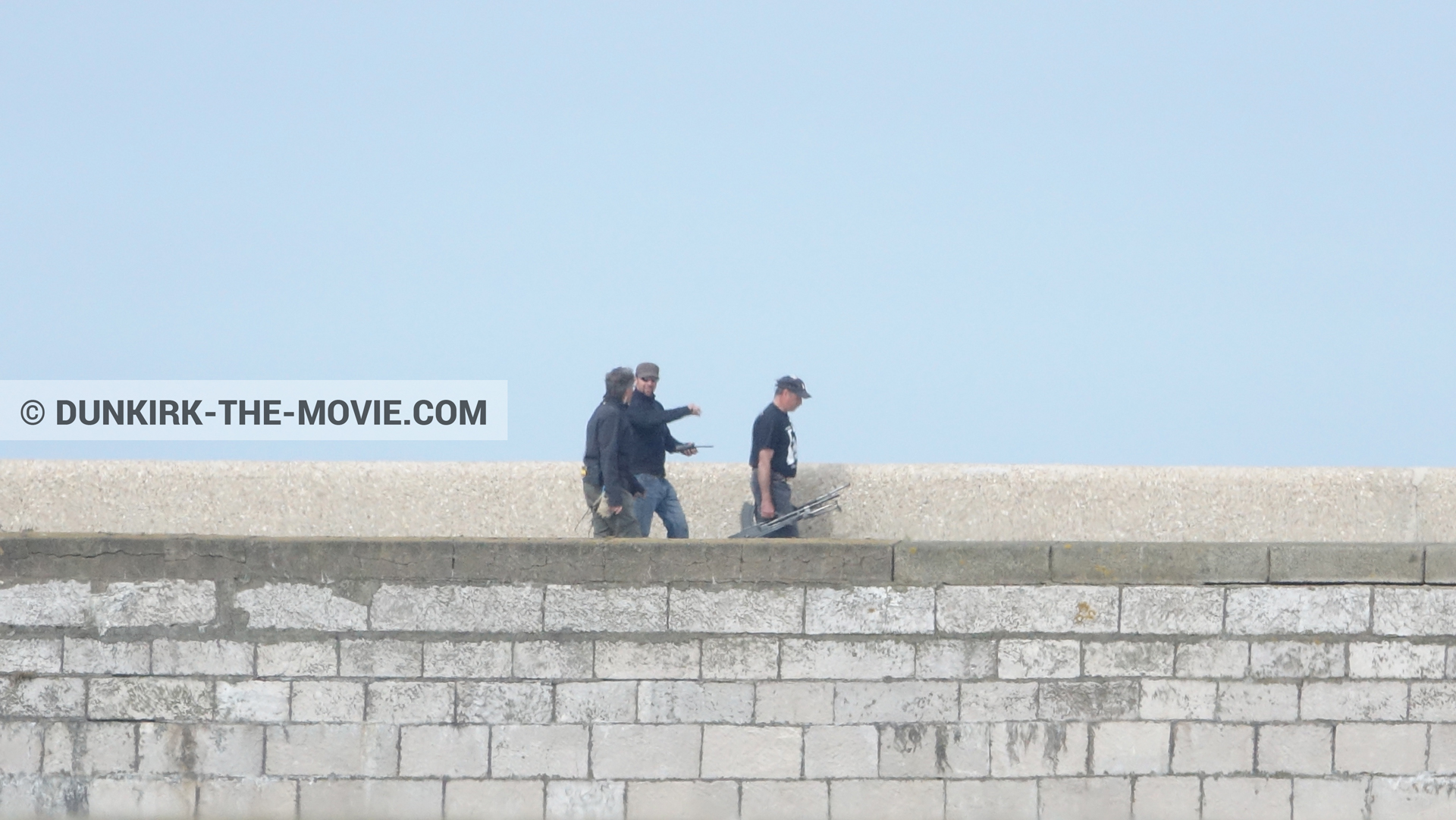Photo avec jetée EST, équipe technique,  des dessous du Film Dunkerque de Nolan