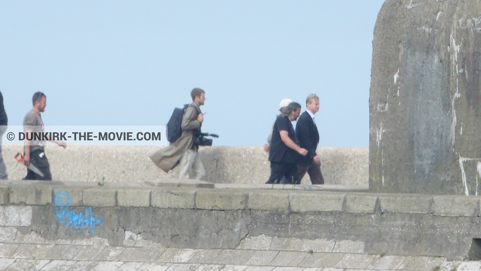 Fotos con Hoyte van Hoytema, Christopher Nolan, equipo técnica,  durante el rodaje de la película Dunkerque de Nolan