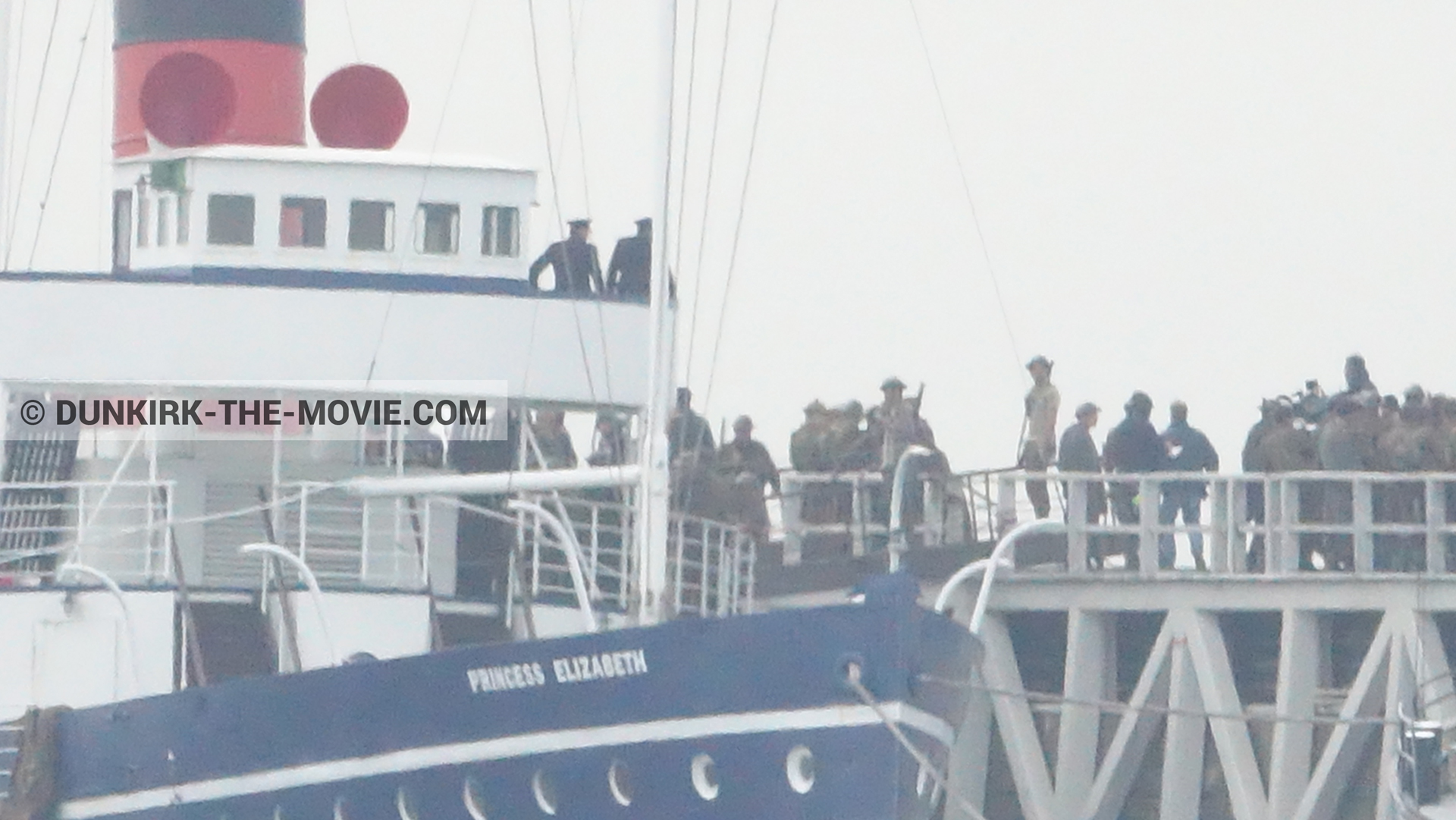 Photo avec ciel gris, figurants, jetÃ©e EST, Princess Elizabeth,  des dessous du Film Dunkerque de Nolan