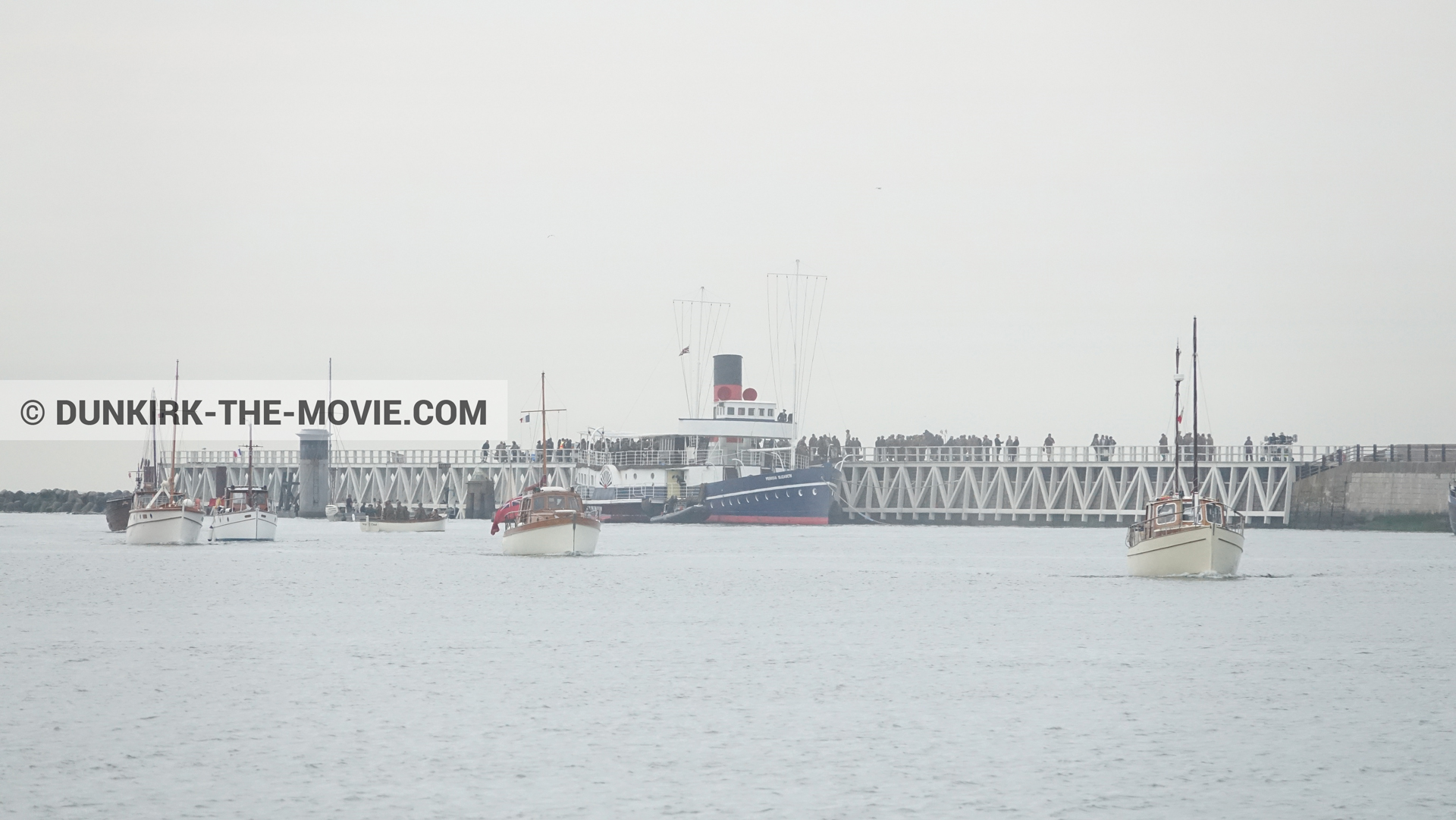 Fotos con barco, muelle del ESTE, Princess Elizabeth,  durante el rodaje de la película Dunkerque de Nolan